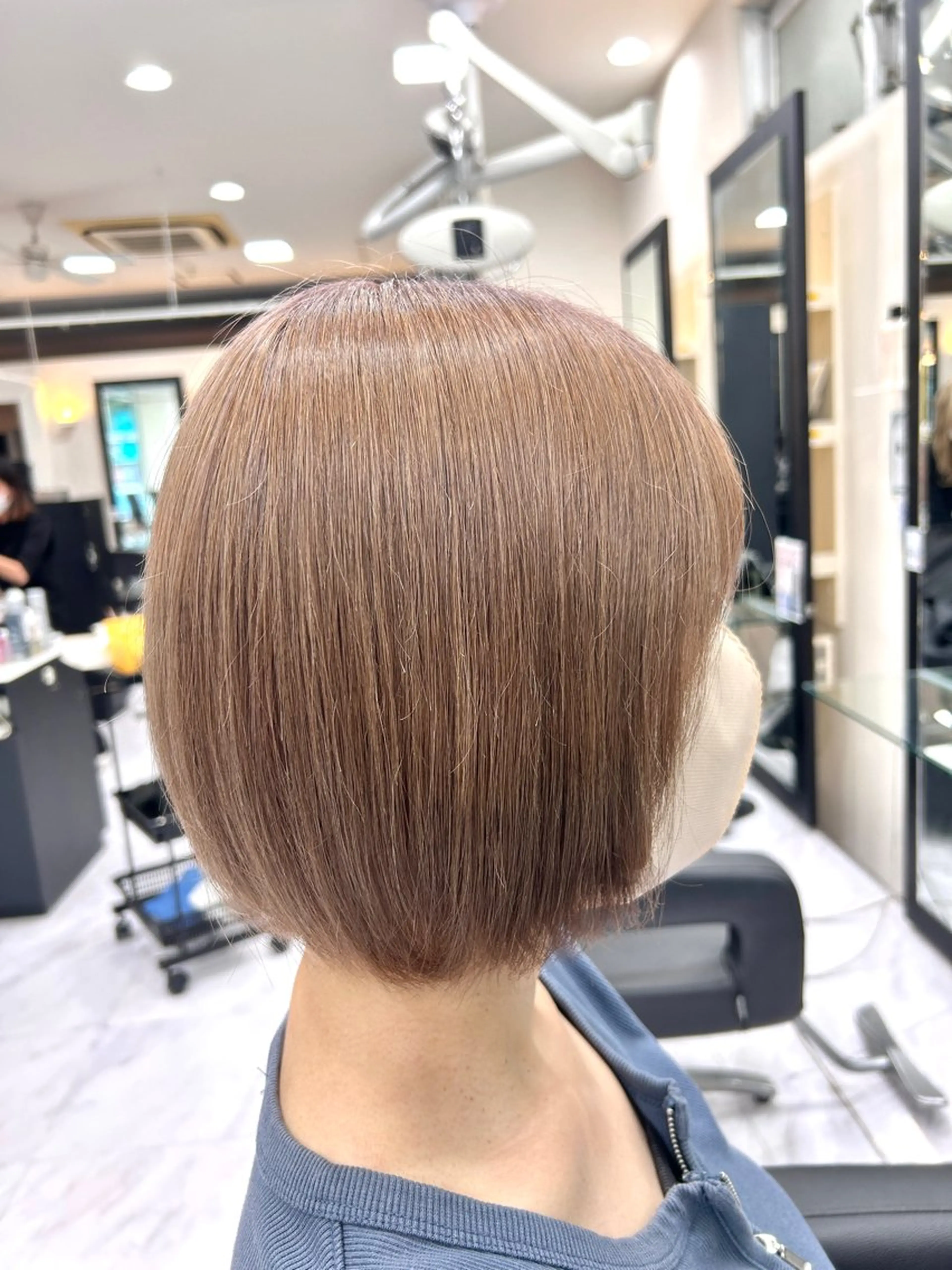 ショート カラー グレージュ ミルクティーグレージュ ヘアカラー 🍊小川実里🍊 /カラーレイヤーのヘアスタイル