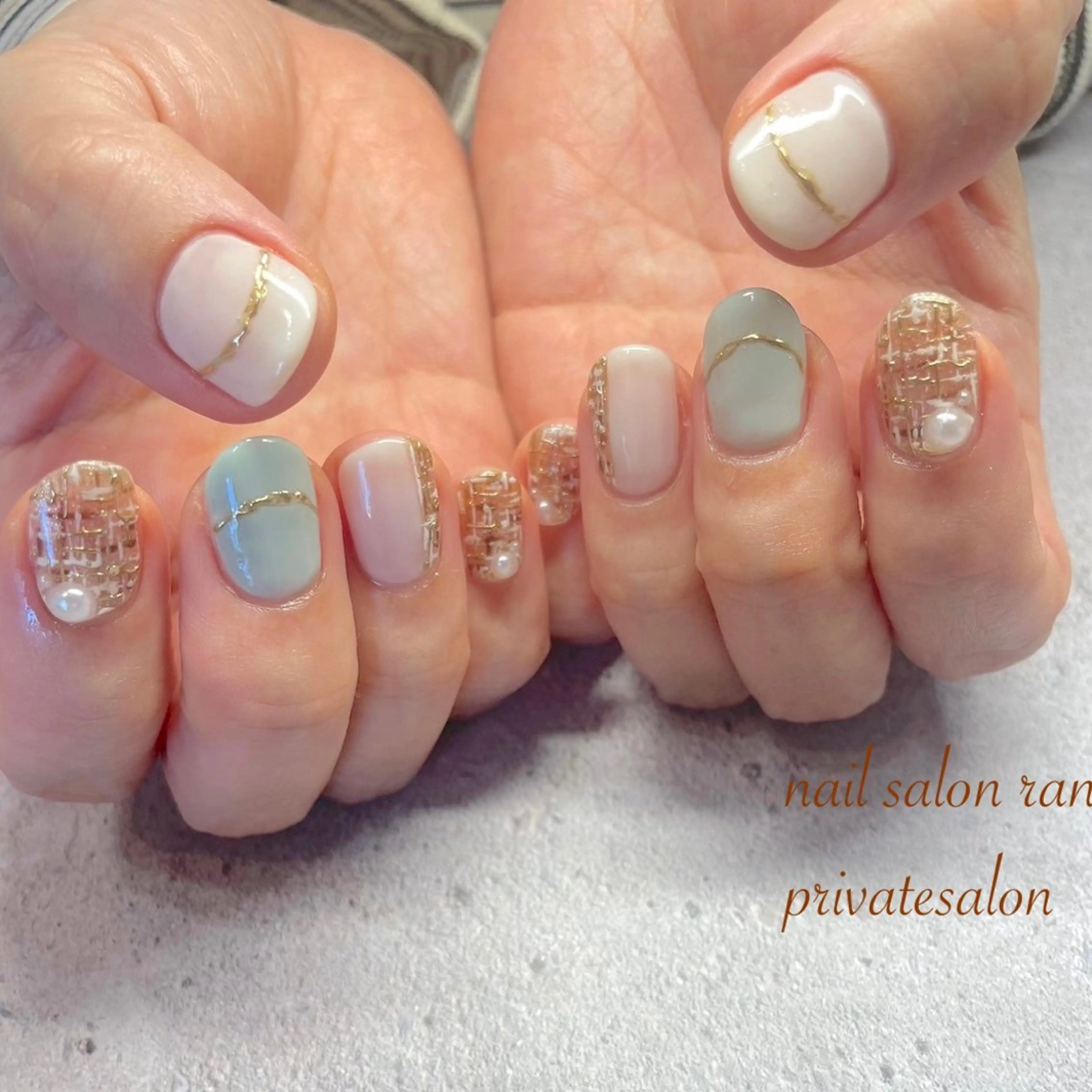 ネイル ブルー ツイードネイル ホワイト ハンドネイル ハンドケア nailsalon ranのネイルデザイン