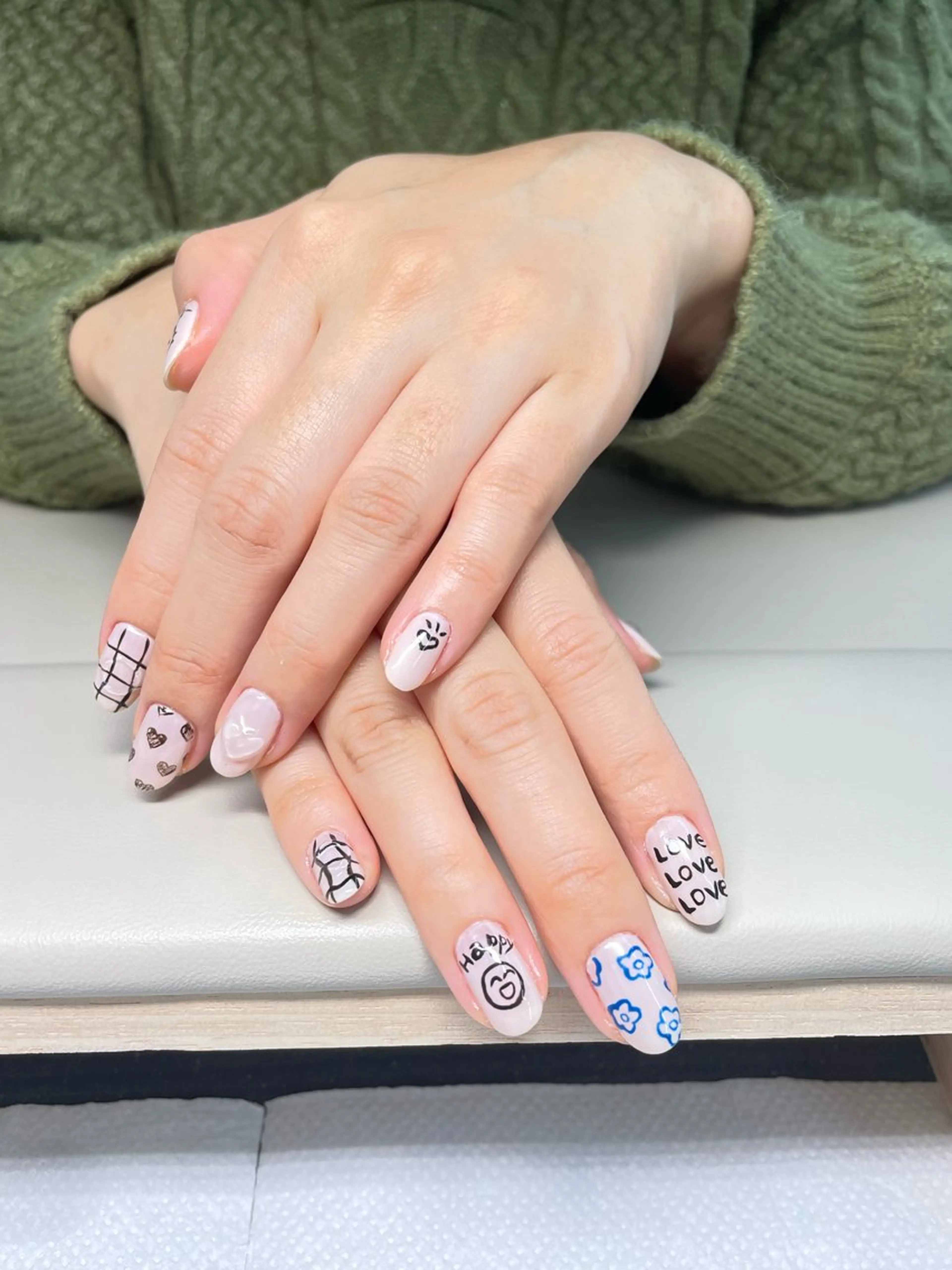 ネイル 持ち込み スウィーティ ネイル スタジオ所属・泉 ココのネイルデザイン