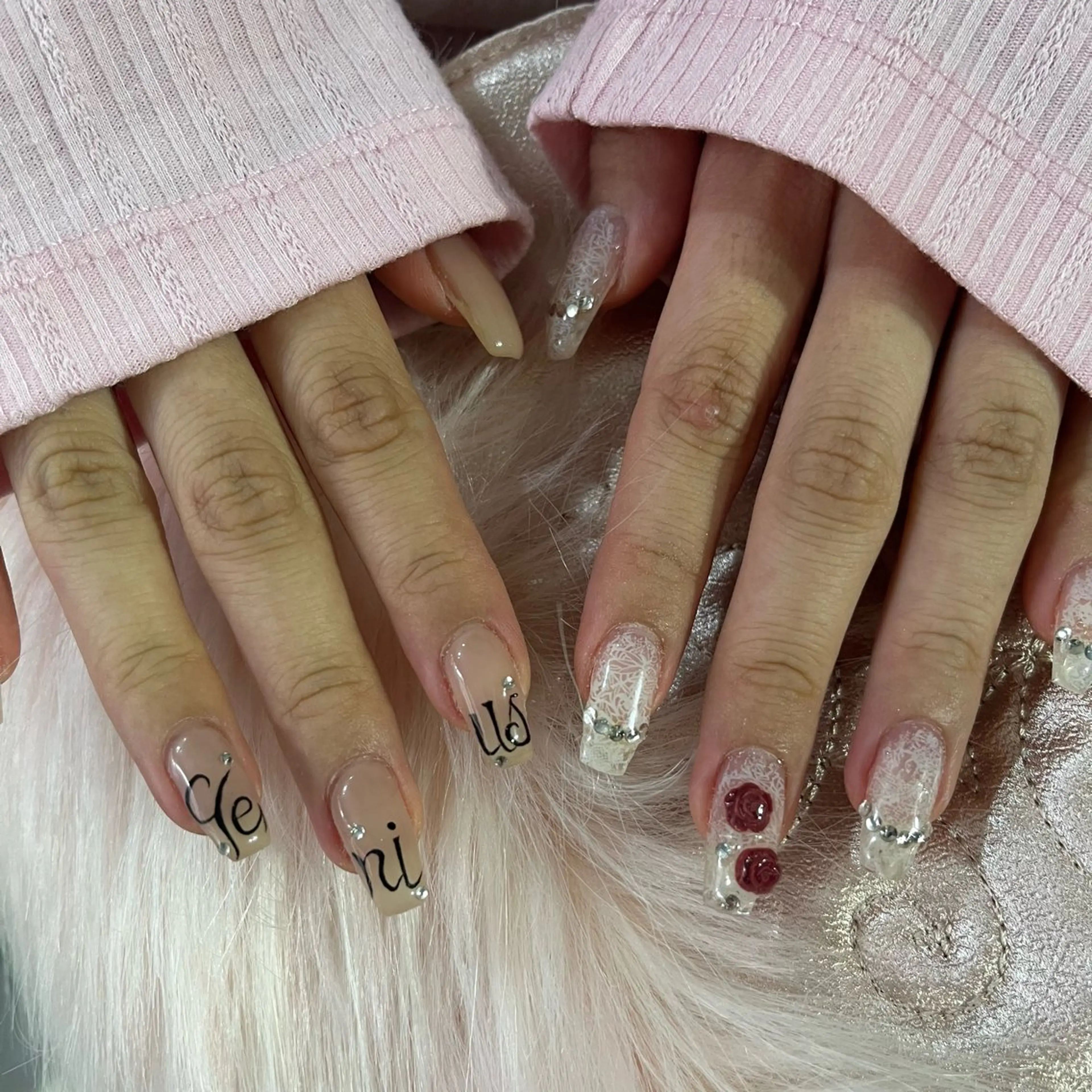 ネイル ハンドネイル フットネイル 小川 柚香のネイルデザイン