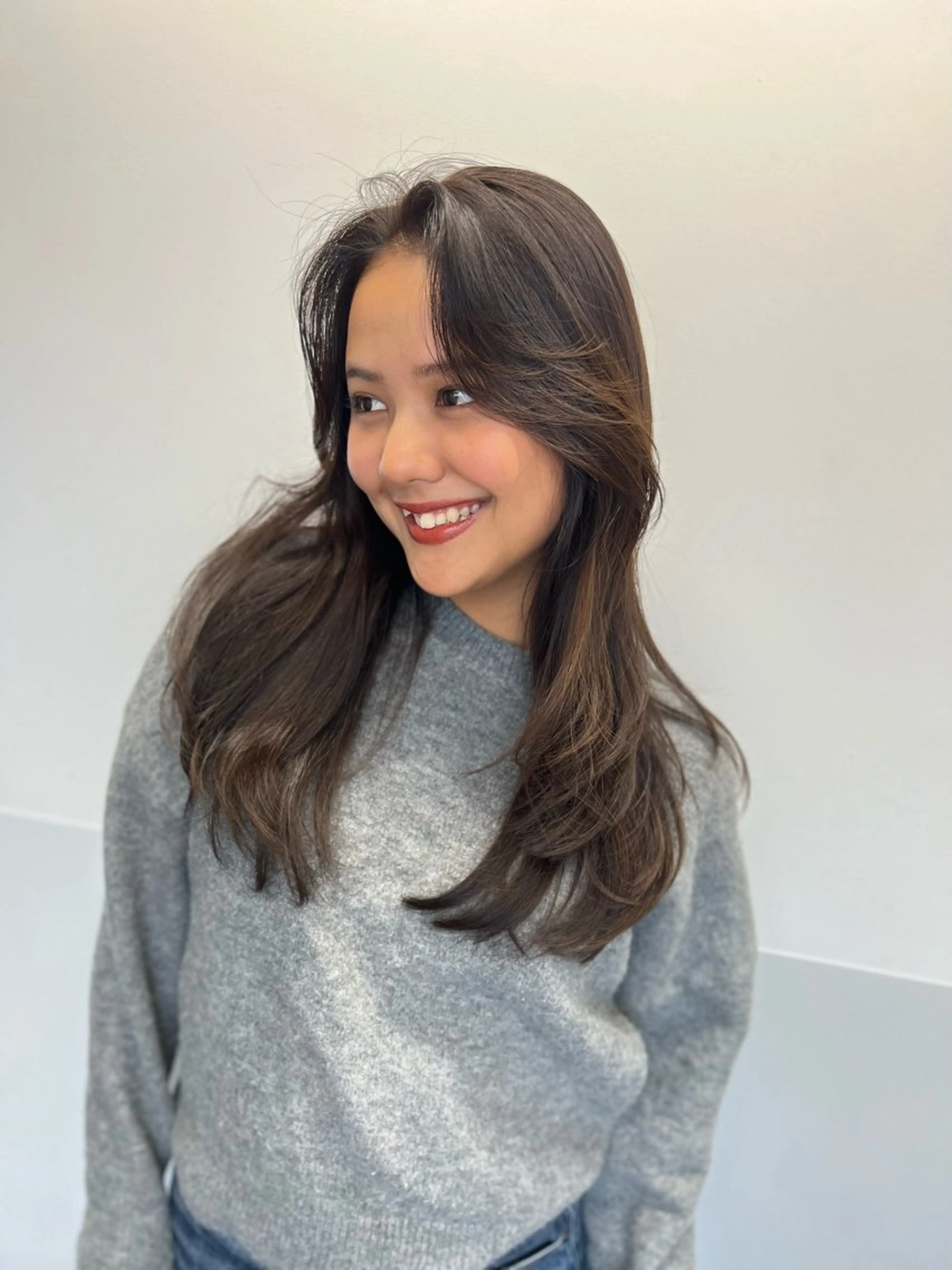 ミディアム カラー カット ヘアカラー トリートメント 顔まわりの神様✨ 透明感カラー藤嶋秀幸のヘアスタイル