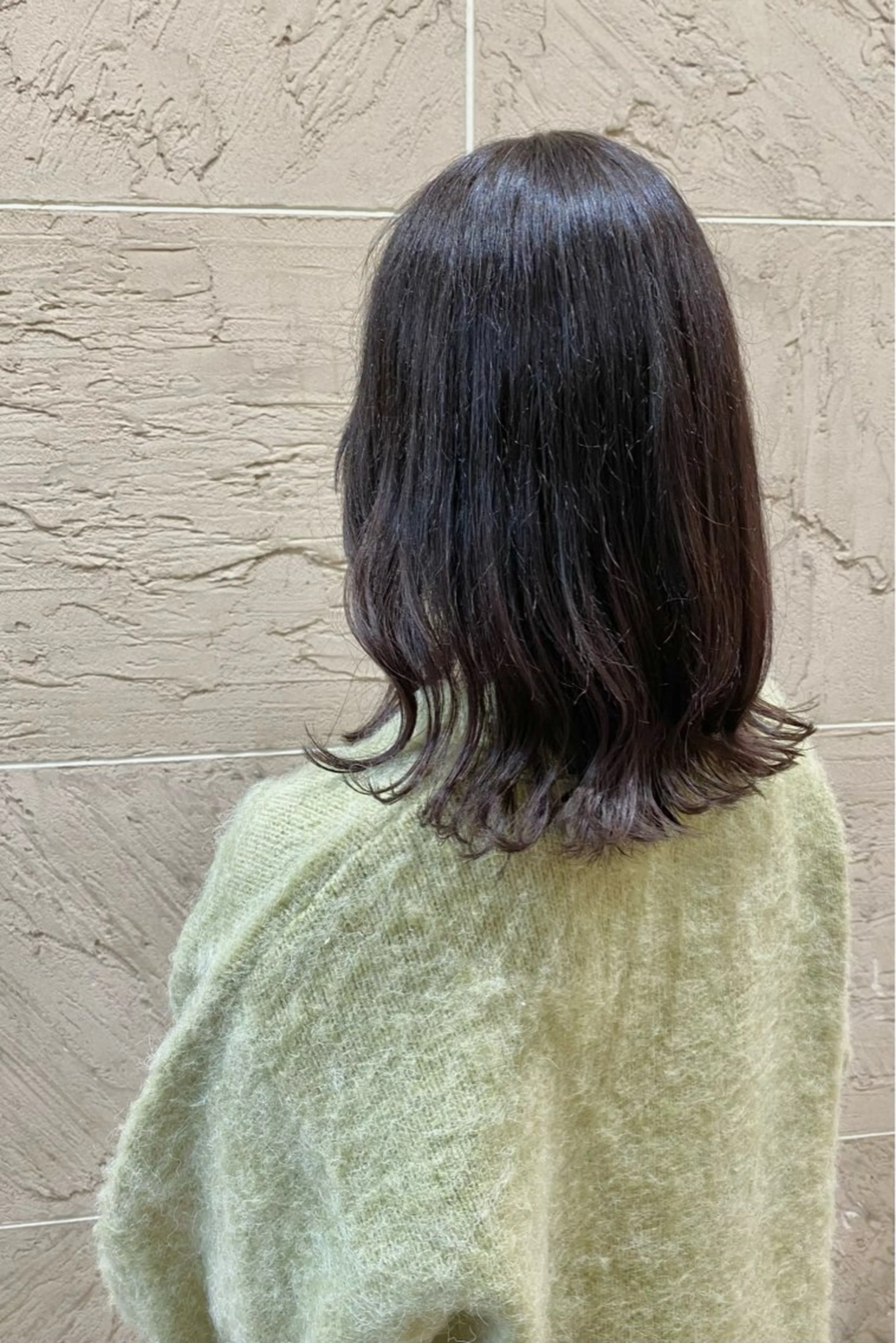 ミディアム カラー 菊地 紗矢のヘアスタイル