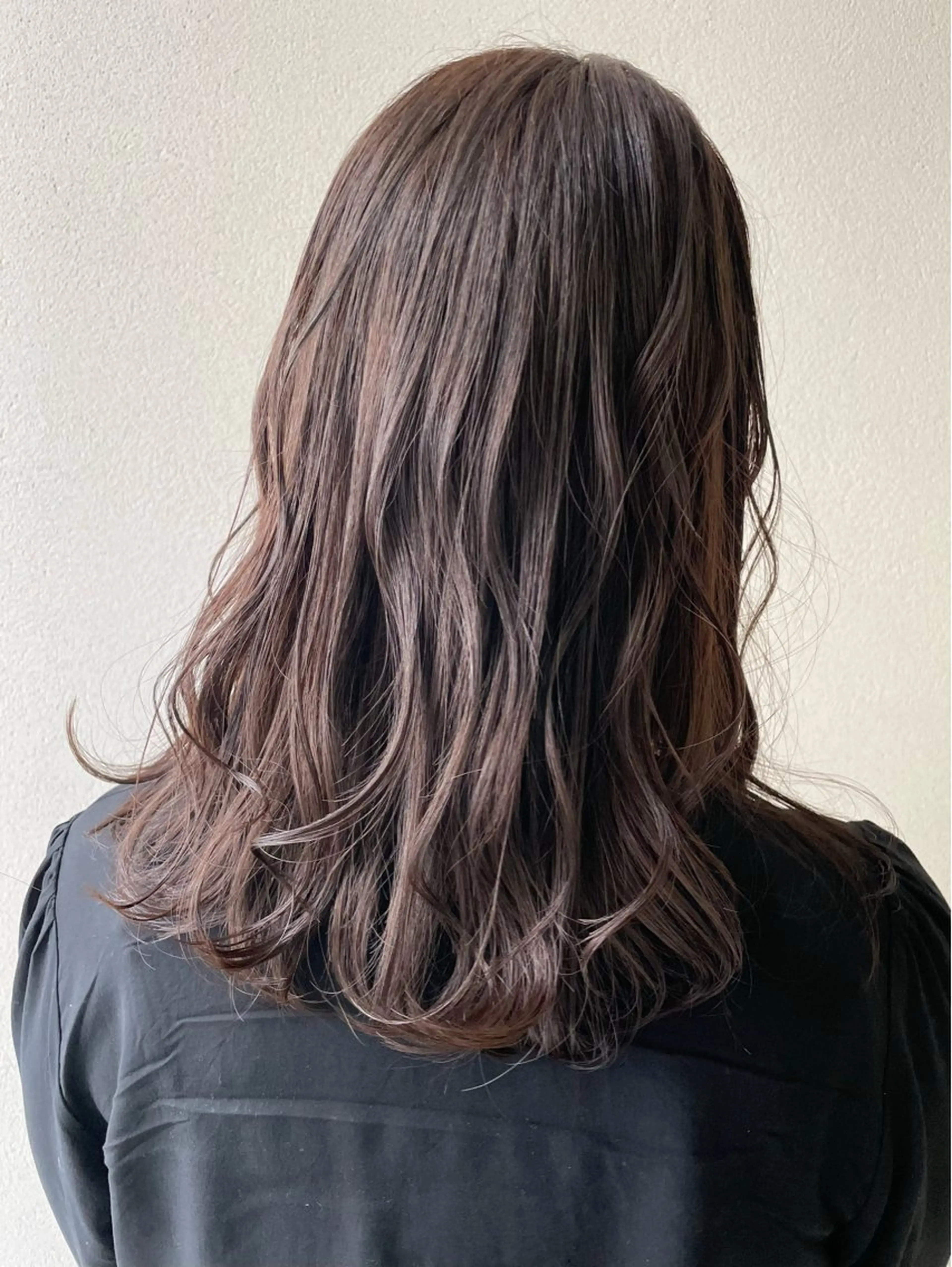 セミロング カラー アッシュ アッシュブラウン ブラウンカラー 沢田 瞳のヘアスタイル