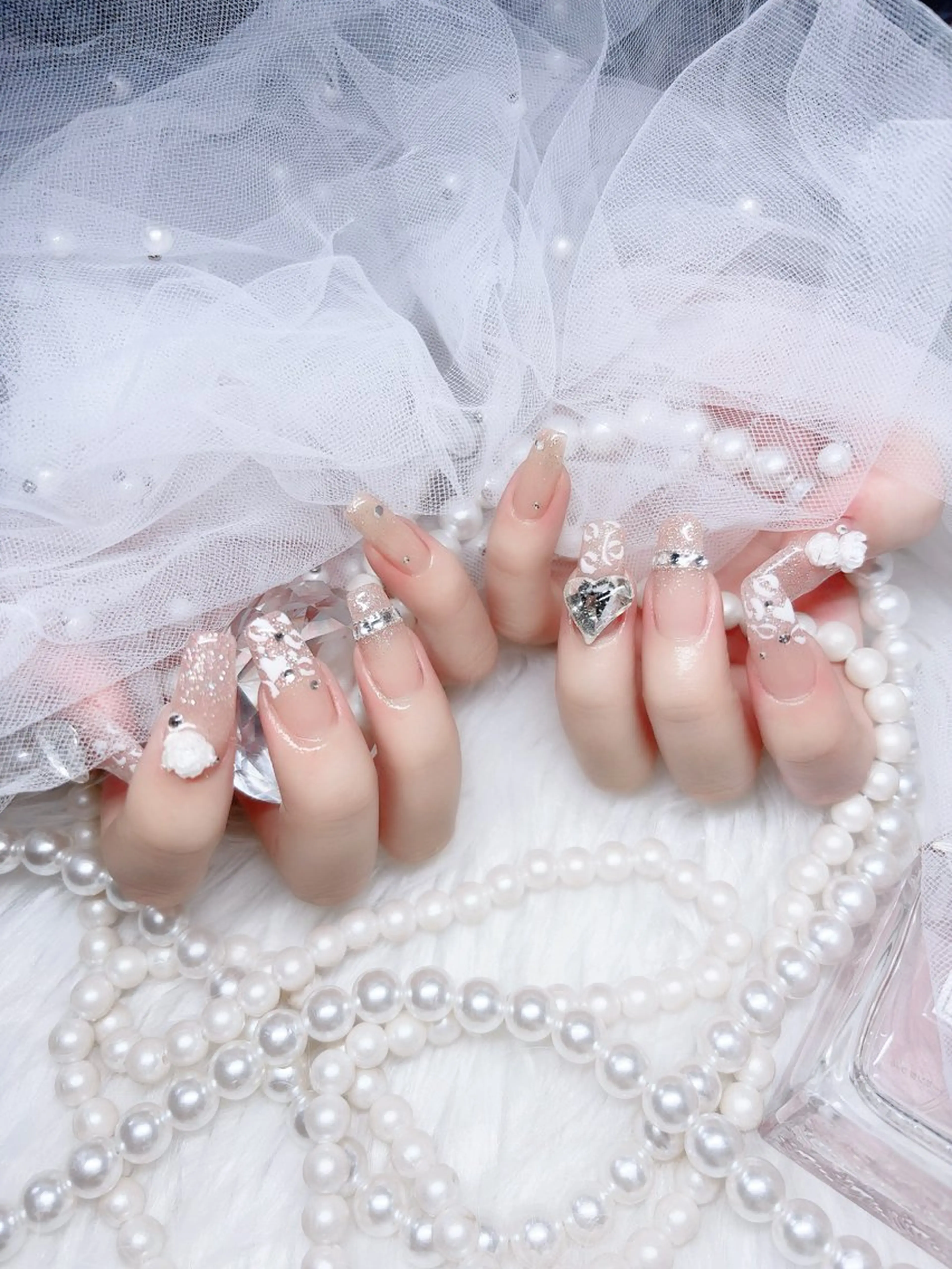 ネイル オーロラネイル 成人式 フットネイル 韓国ネイル ロングネイル Yudia🦋 azuのネイルデザイン