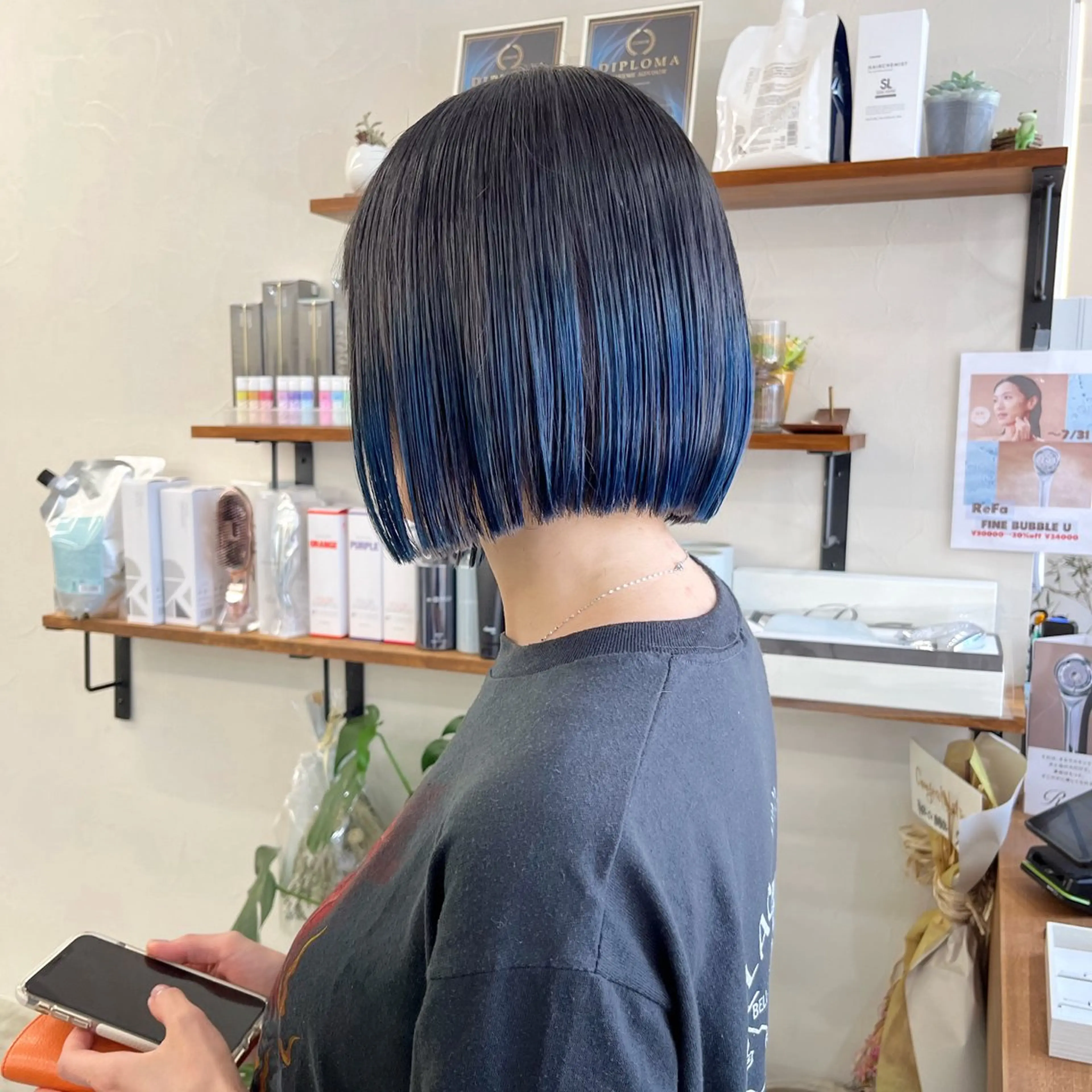 ショート カラー ブリーチ グラデーションカラー ブリーチなしカラー ボブ レイヤーカット カット ヘアカラー トリートメント 初めてのショート お任せください✂️のヘアスタイル