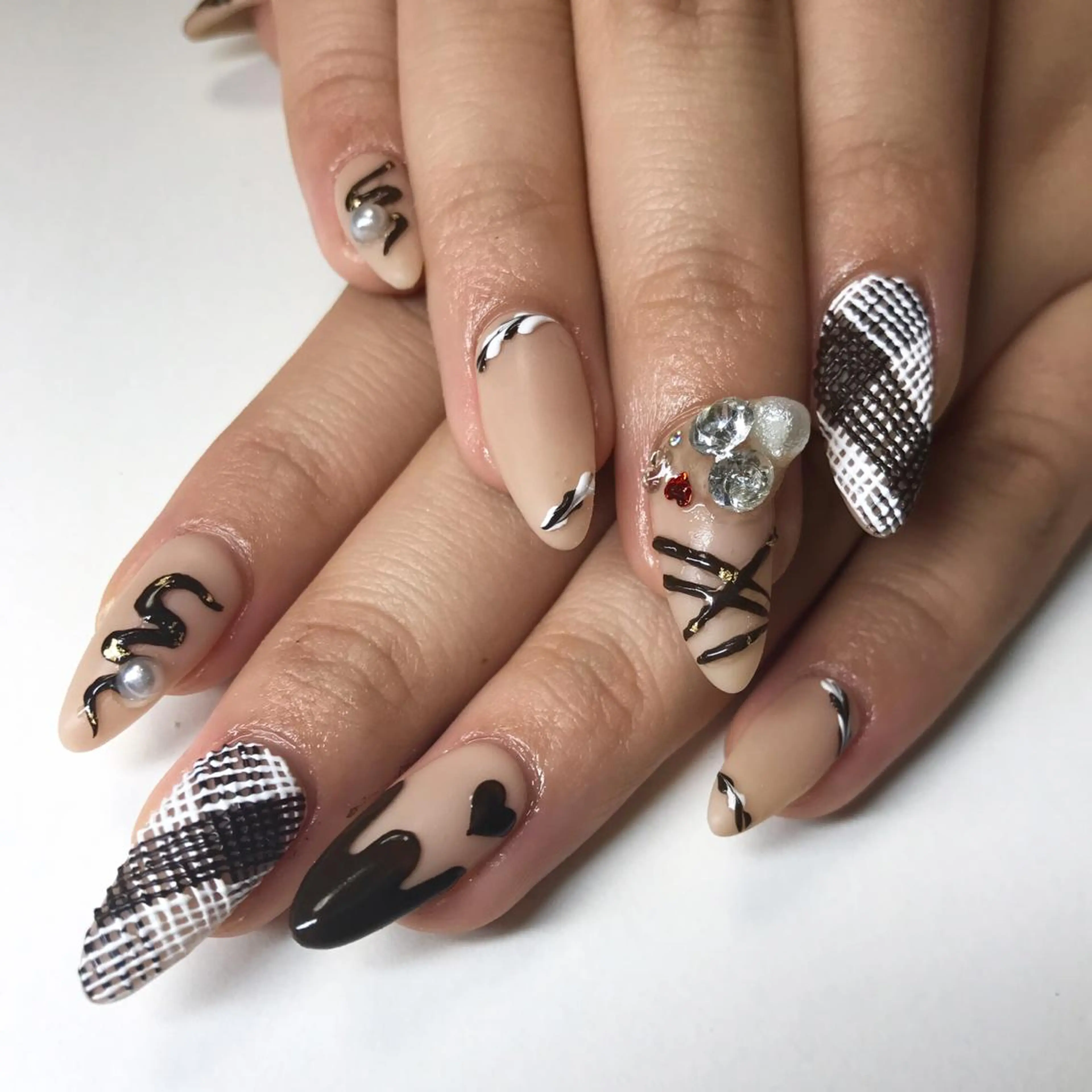 ネイル ヴィプラス所属・和田 さやのネイルデザイン