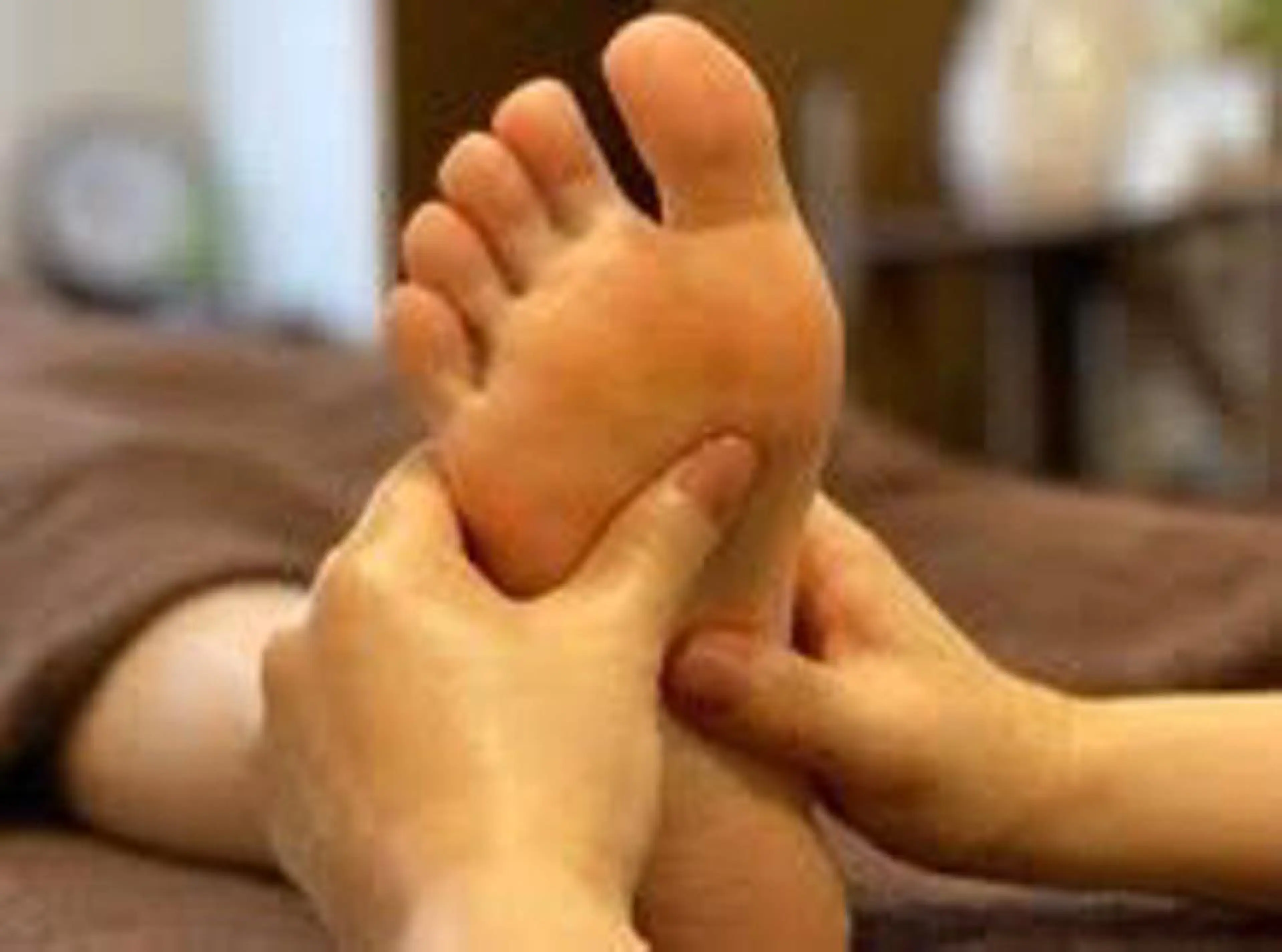 フットケア30分(足裏の反射区を中心に膝裏、脹脛は流す程度)の写真