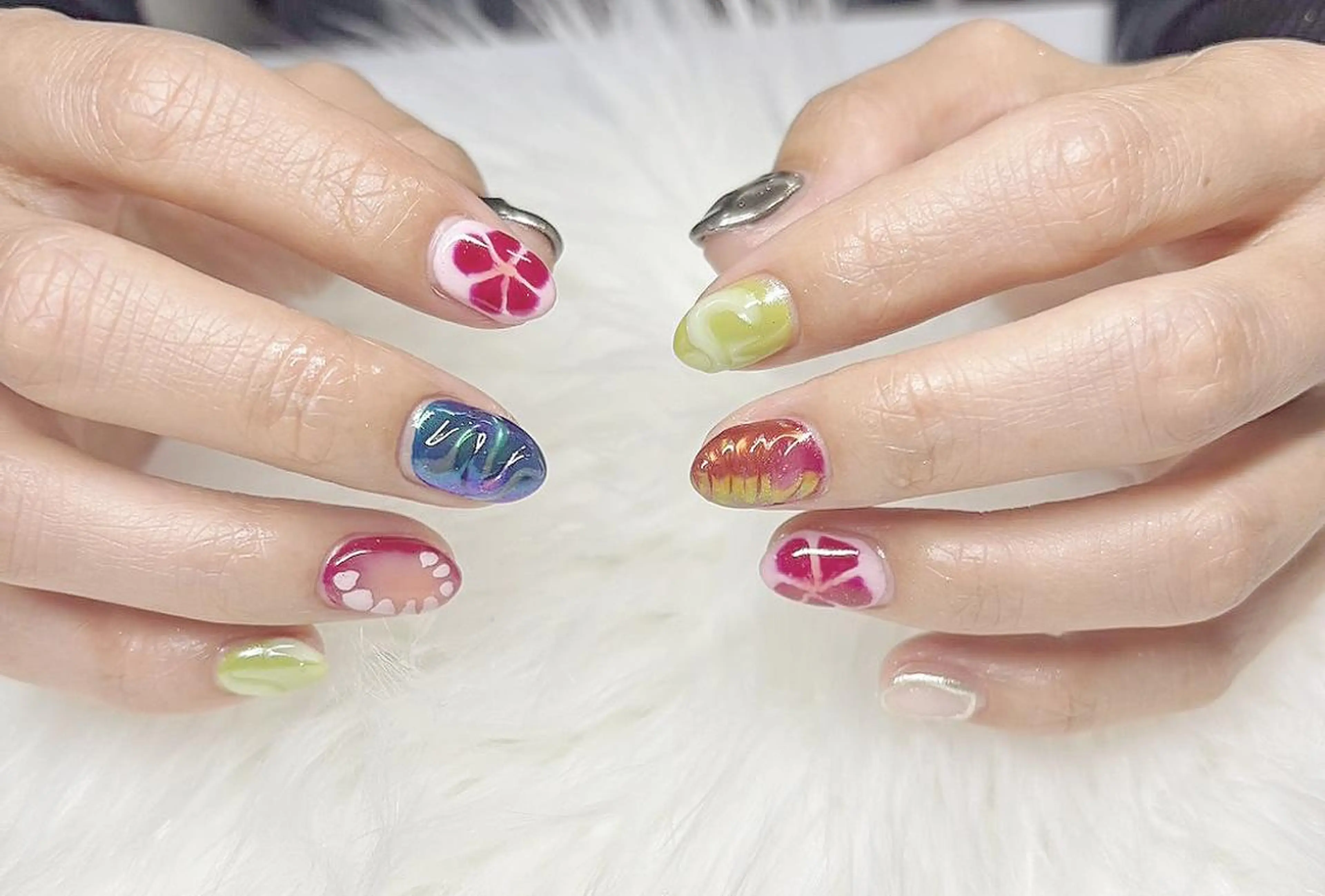 ネイル オーロラネイル チークネイル 長さ出し フットネイル フレンチネイル ハンドネイル リラネイル すみれのネイルデザイン