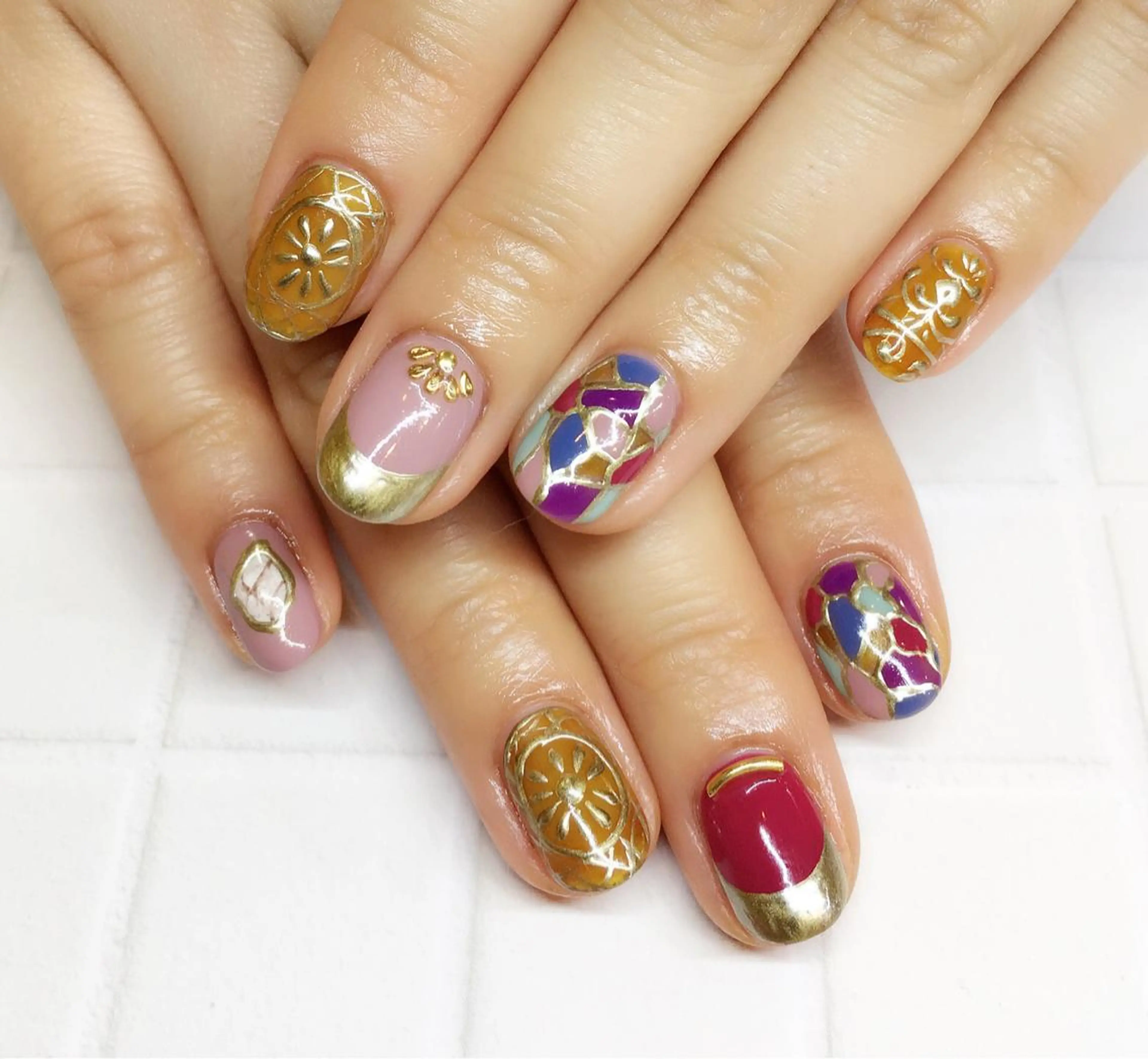 ネイル アートネイル ジェルネイル ゴールド nail salon Soeurのネイルデザイン