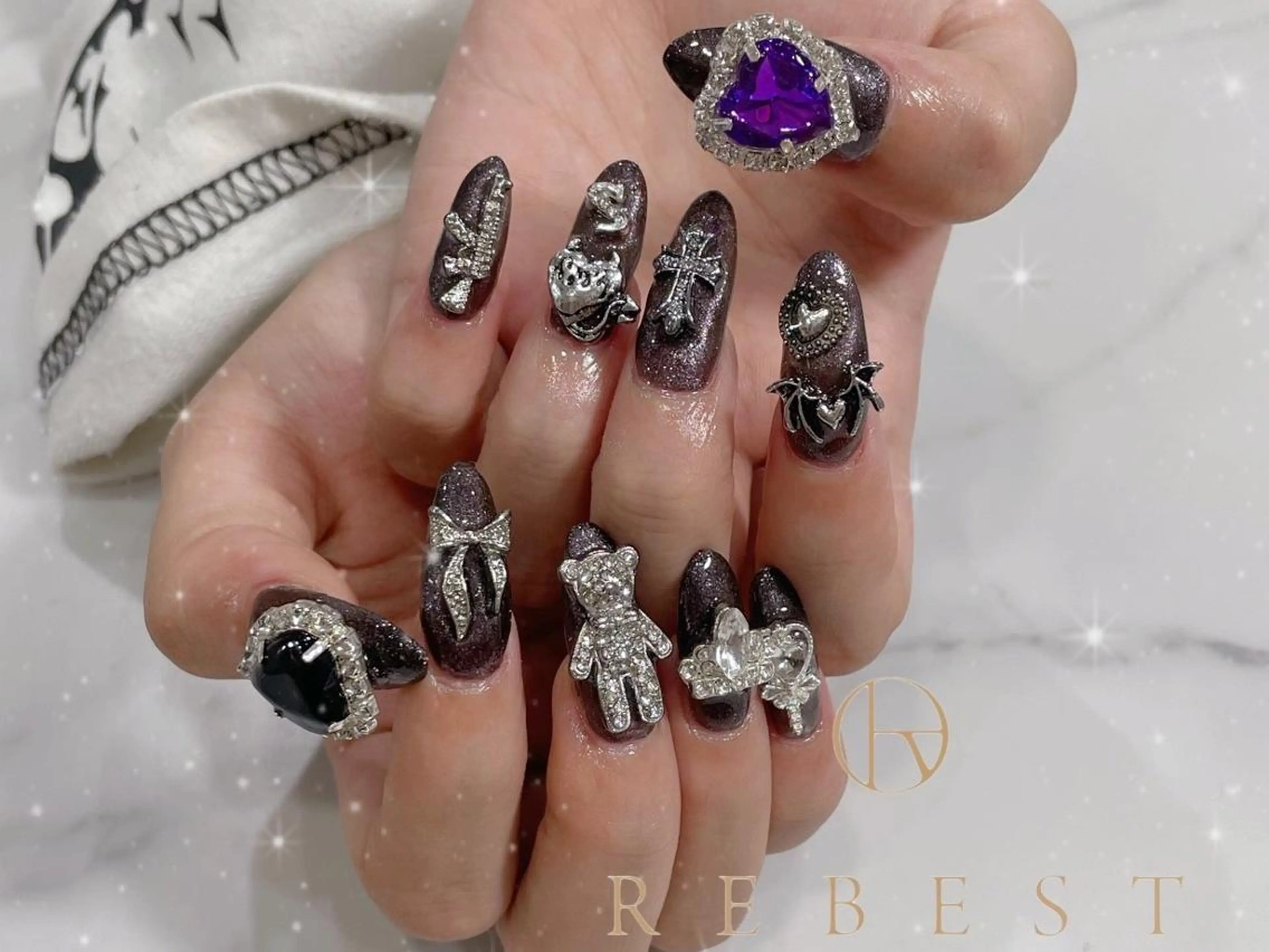 ネイル ハンドネイル ❤️💛REBEST 付け放題Nailのネイルデザイン