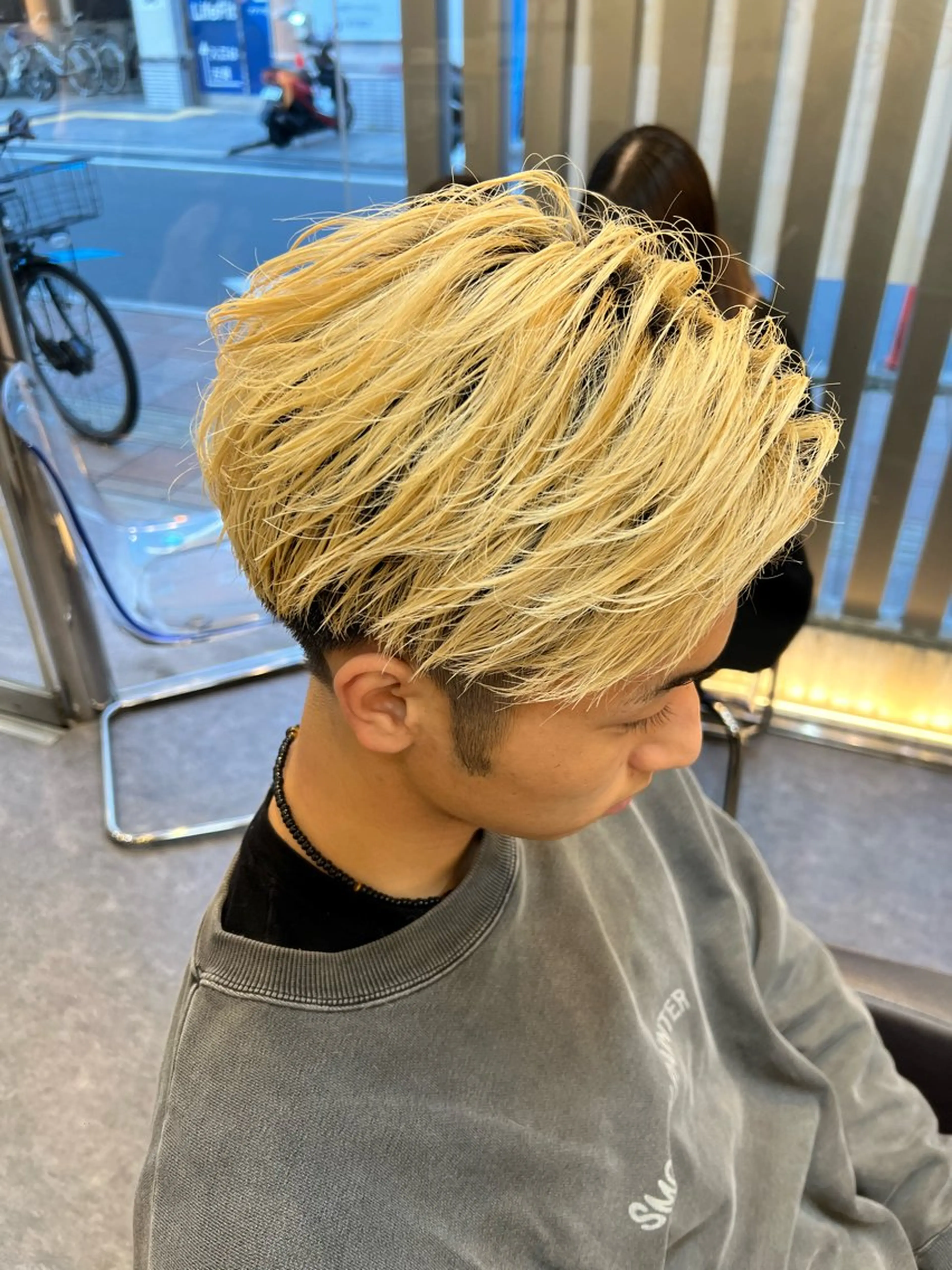 ショート メンズ メンズブリーチ メンズハイトーン ショートヘア カット ANSA hair 長岡天神店所属・再現性×似合わせ Hiroのヘアスタイル