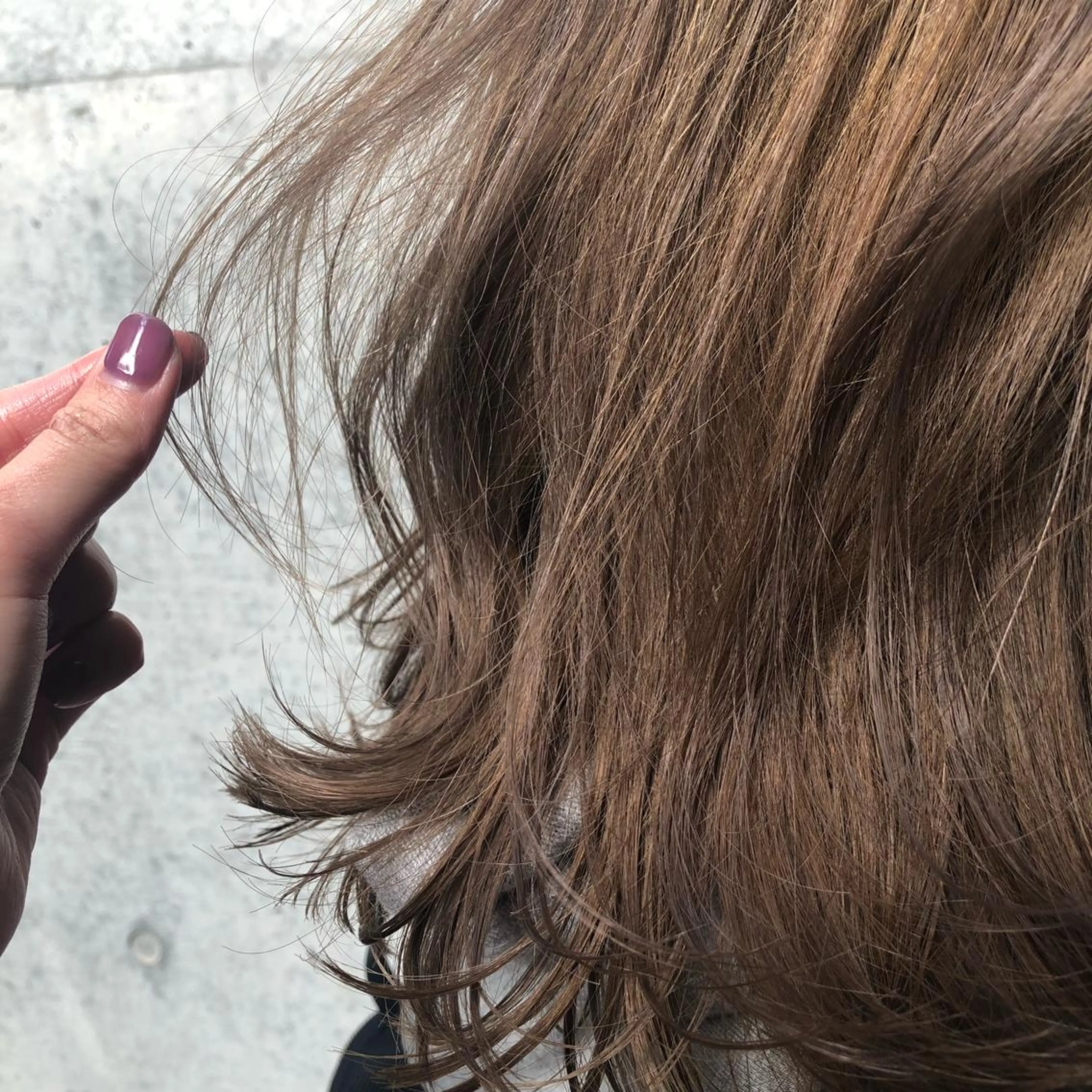 ミディアム カラー パーマ ヘアアレンジ ベージュカラー ブリーチ apish aoyama所属・武 愛子の眉毛・アイブロウイメージ