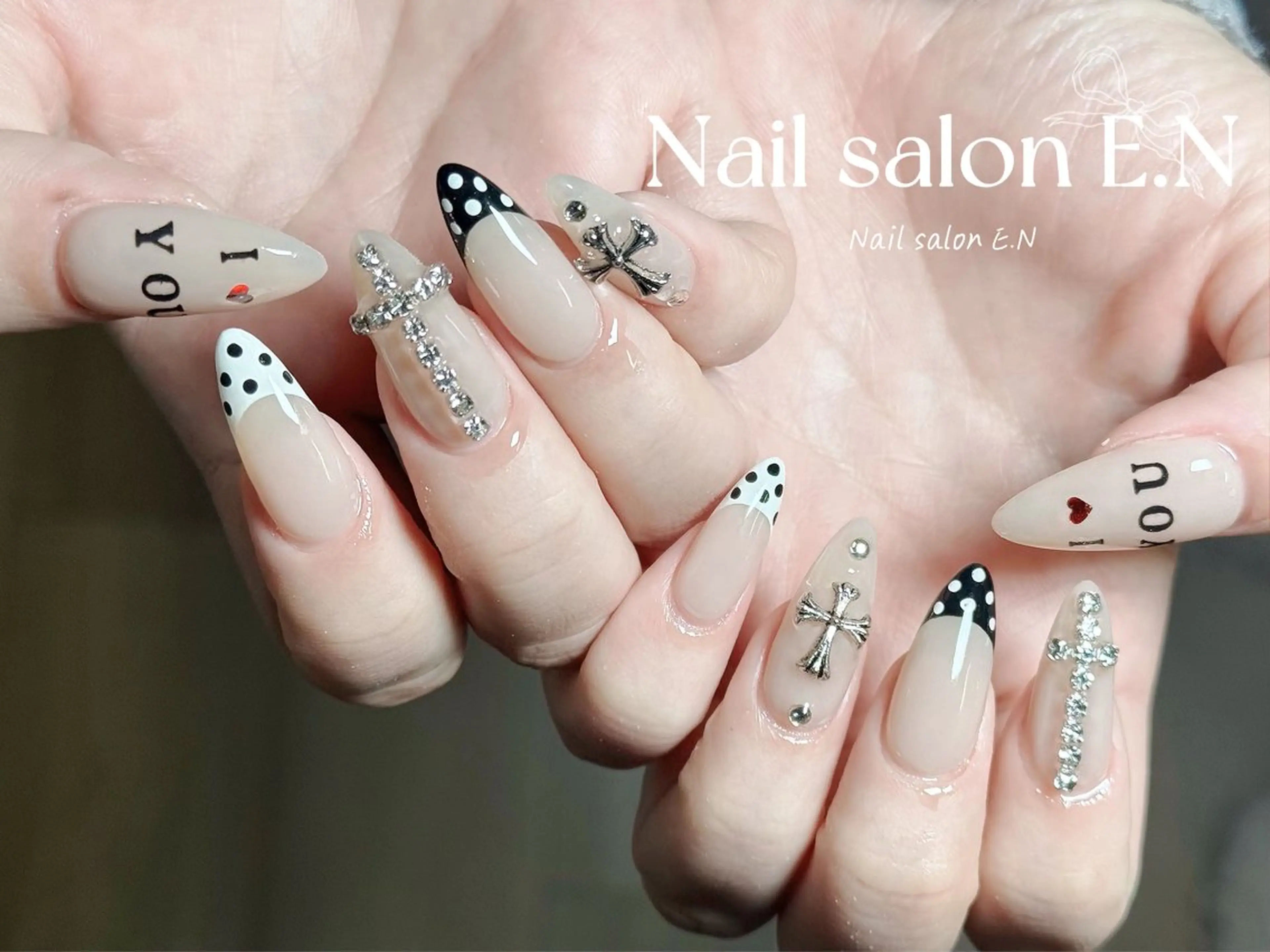 ネイル アートネイル オーロラネイル ブラウン クリアネイル フレンチネイル ハンドネイル E.N🦋 長さ出し/持ち込みのネイルデザイン