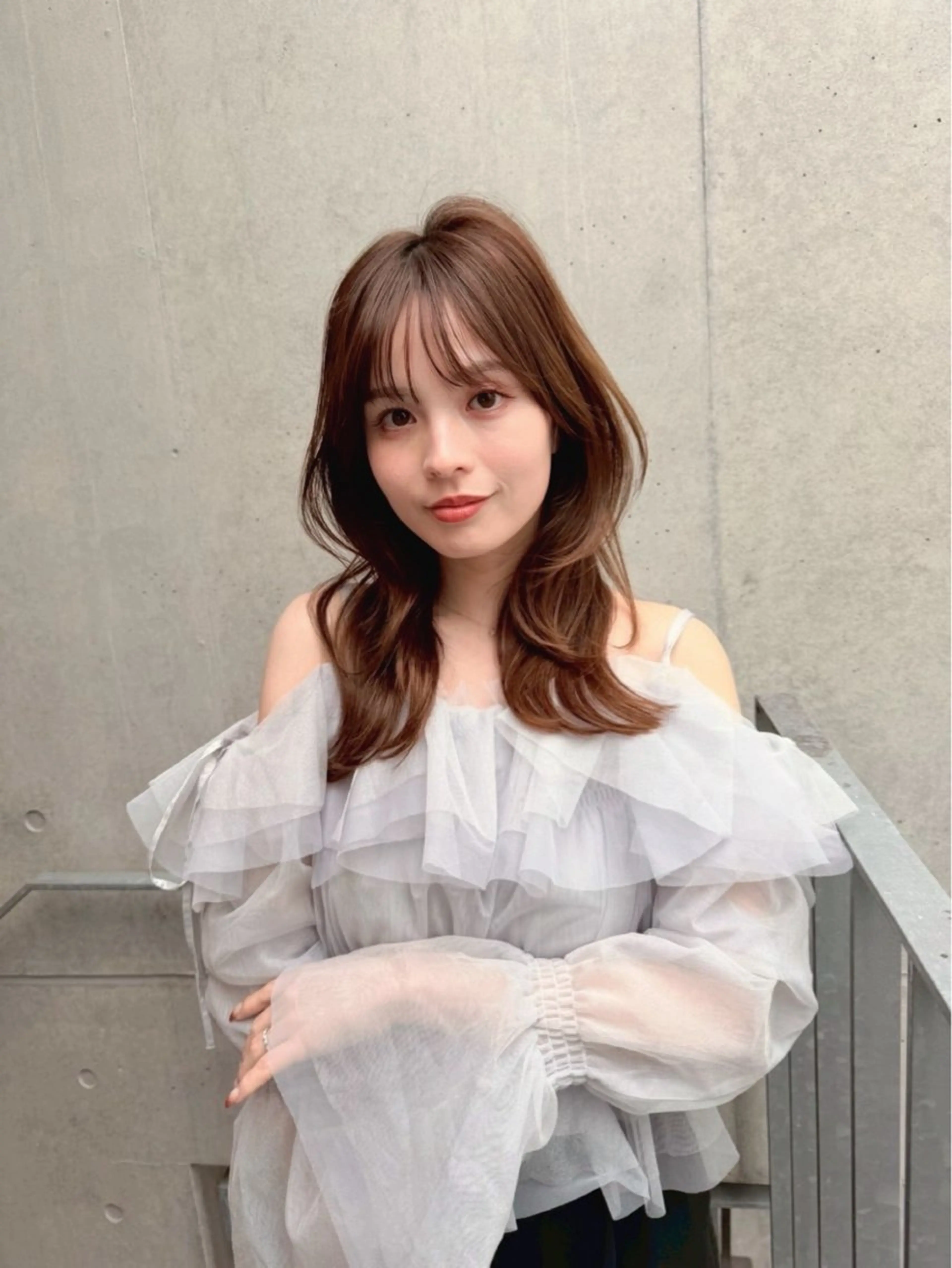 セミロング 小林 美月  透明感カラーのヘアスタイル