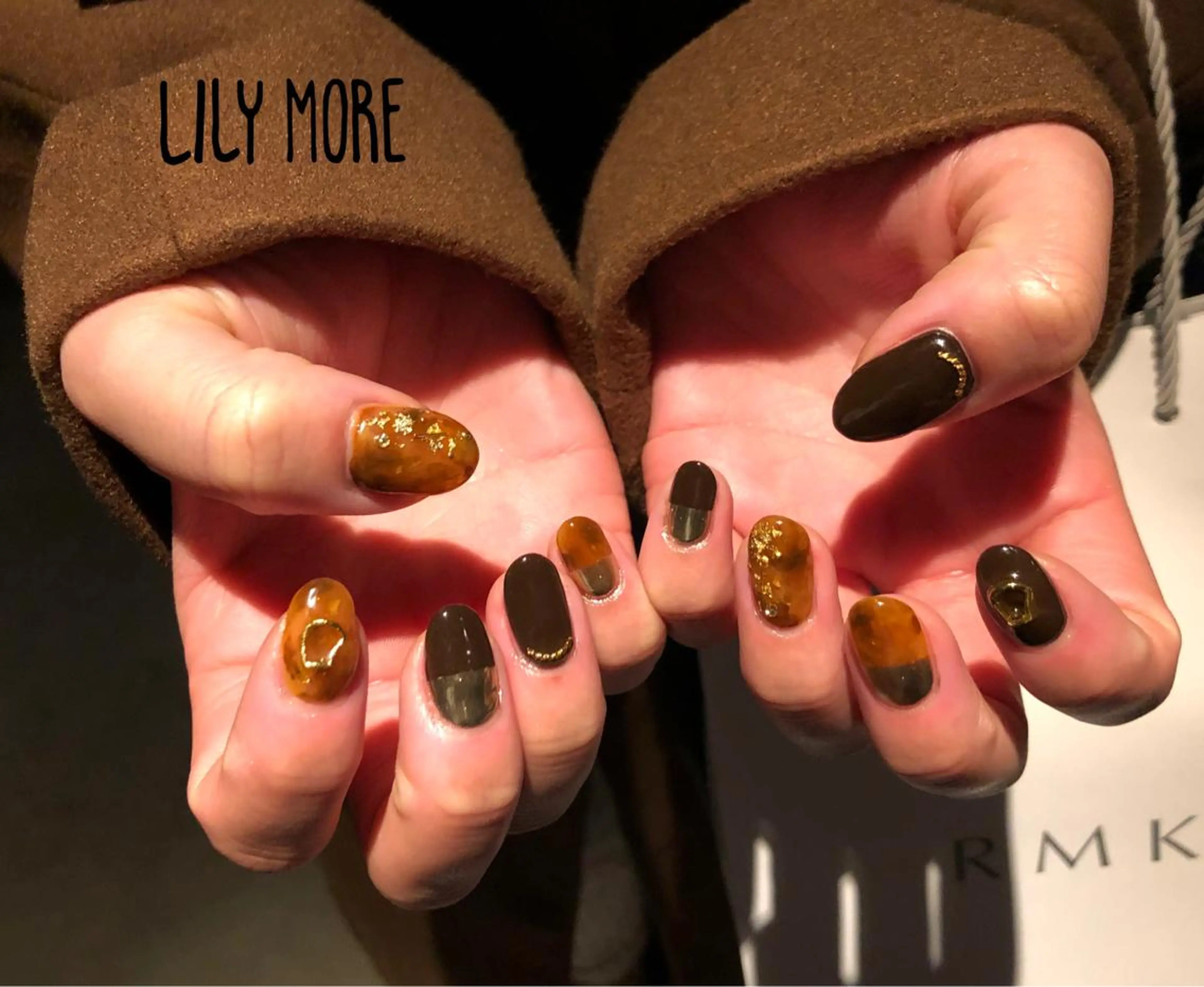 ネイル べっ甲ネイル 成人式 Lily closetのネイルデザイン