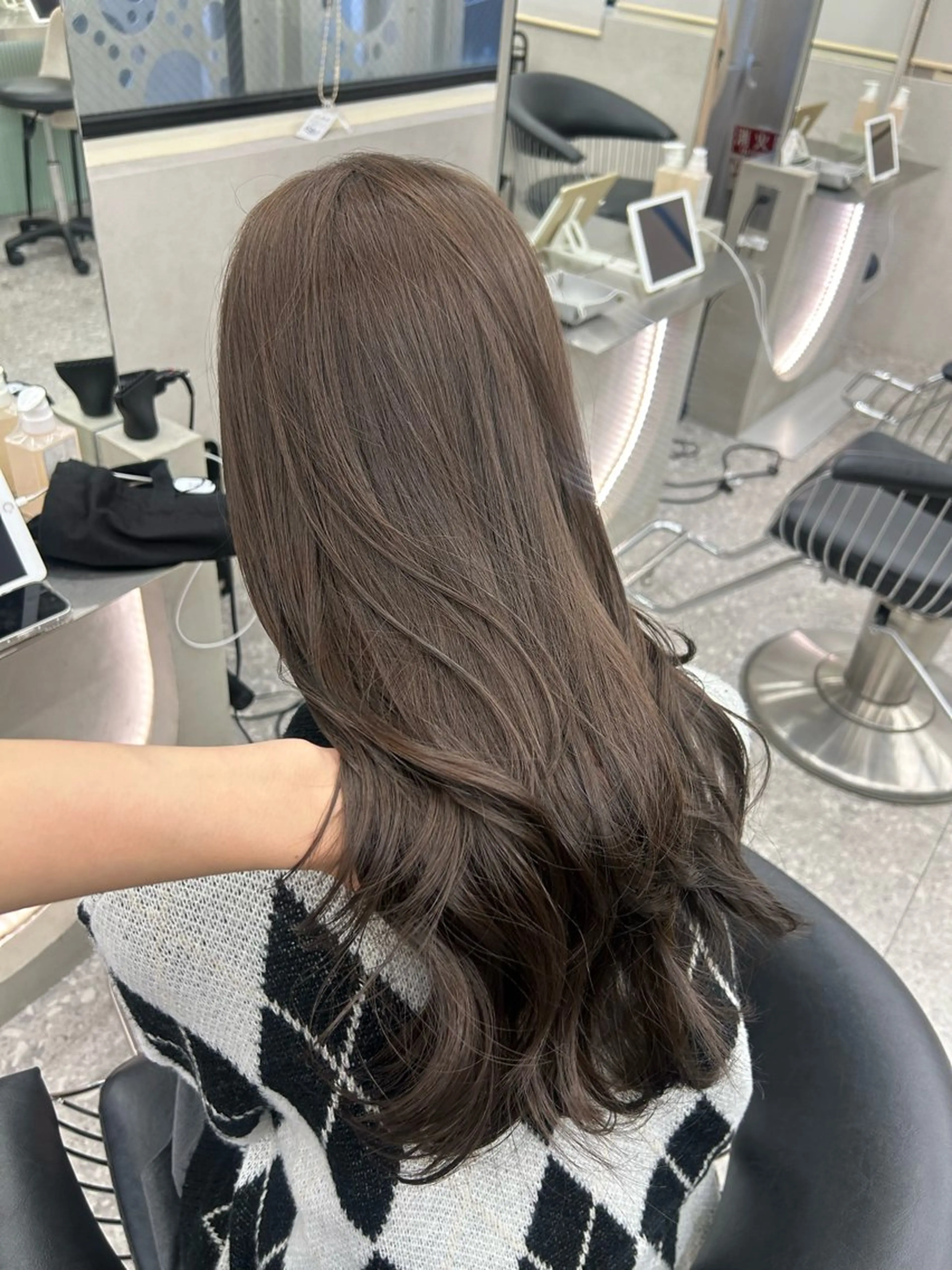 ミディアム カラー ヘアアレンジ カット ヘアカラー fumika🎀 ベージュのヘアスタイル