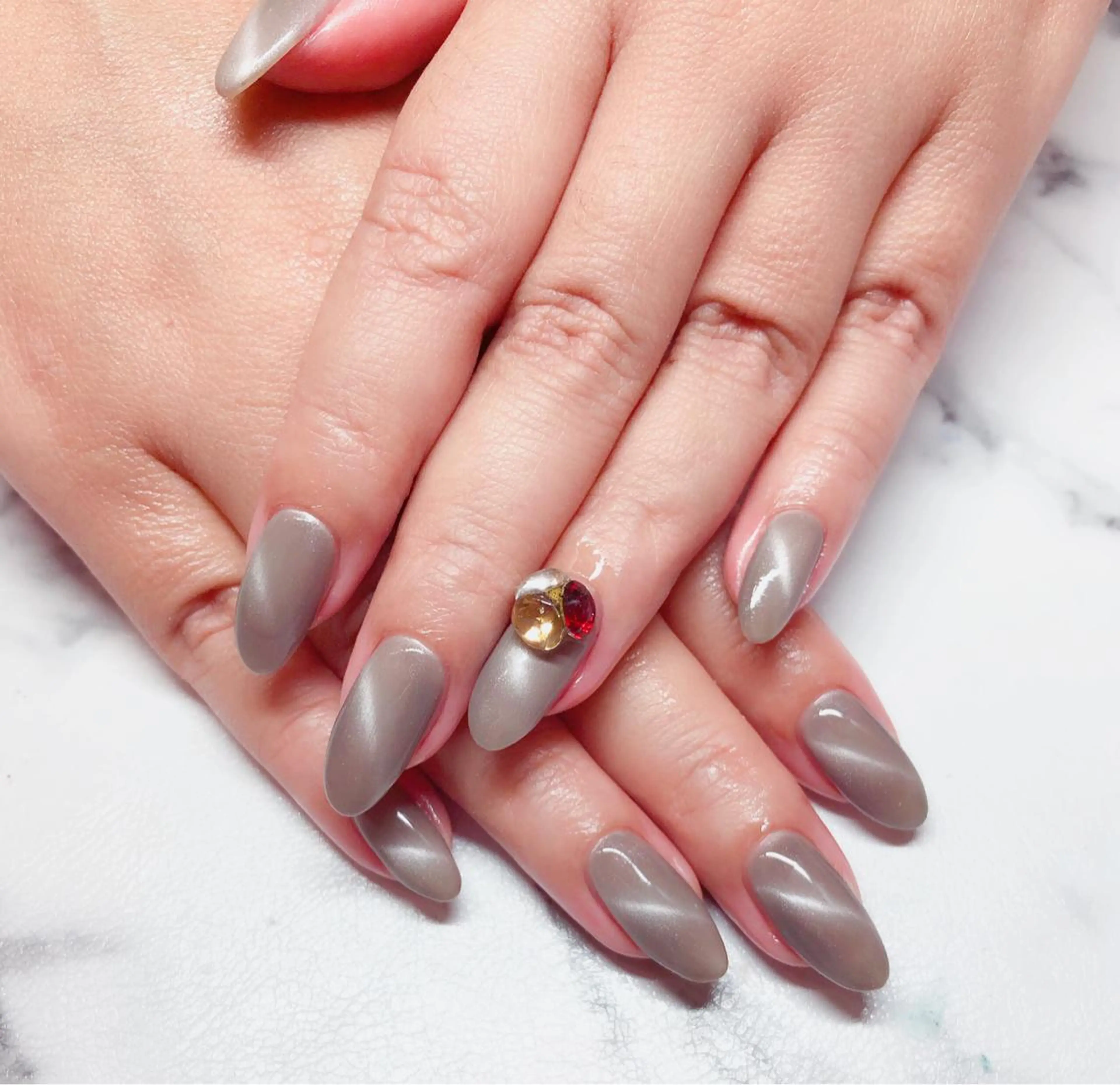 ネイル ハンドネイル マジックミラー所属・マジック ミラーのネイルデザイン