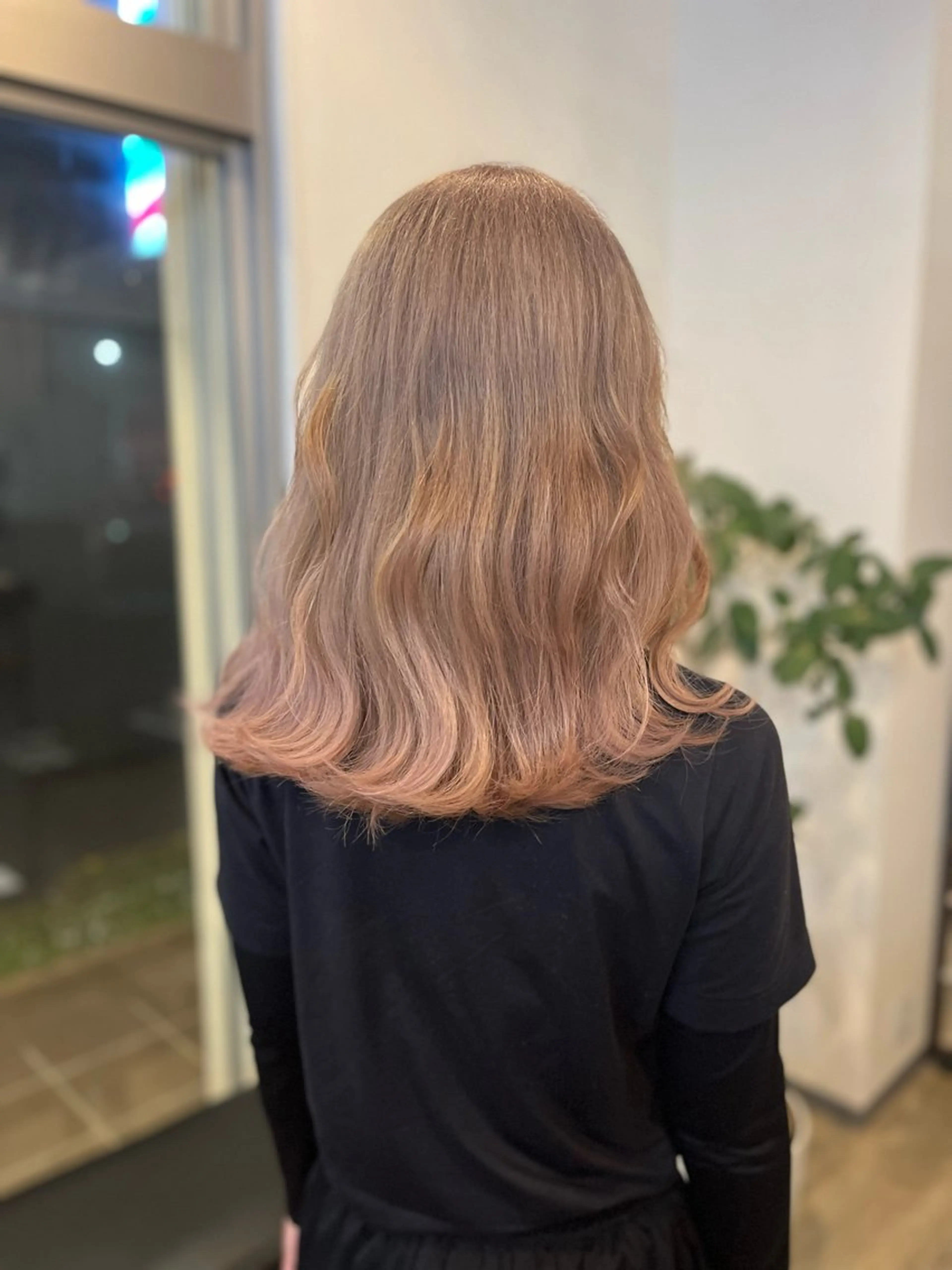 カラー ベージュカラー ピンクカラー ピンクベージュ G.O.A.T hair所属・Karen ✂︎GOAThairのヘアスタイル