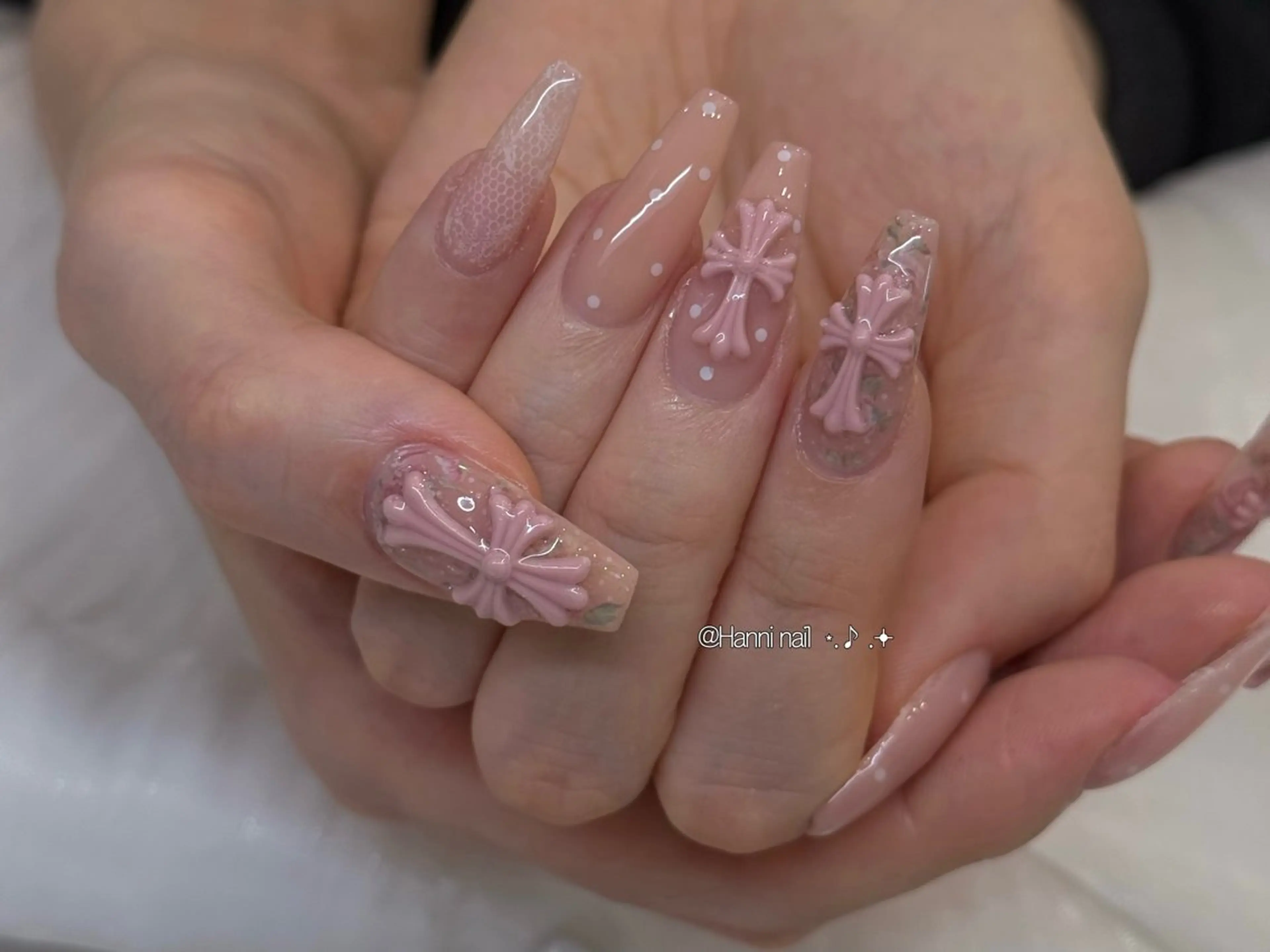 ネイル アートネイル フレンチネイル ジェルネイル 韓国ネイル マグネットネイル ハンドネイル Hanni Nail Salon所属・Hanni ハンのネイルデザイン