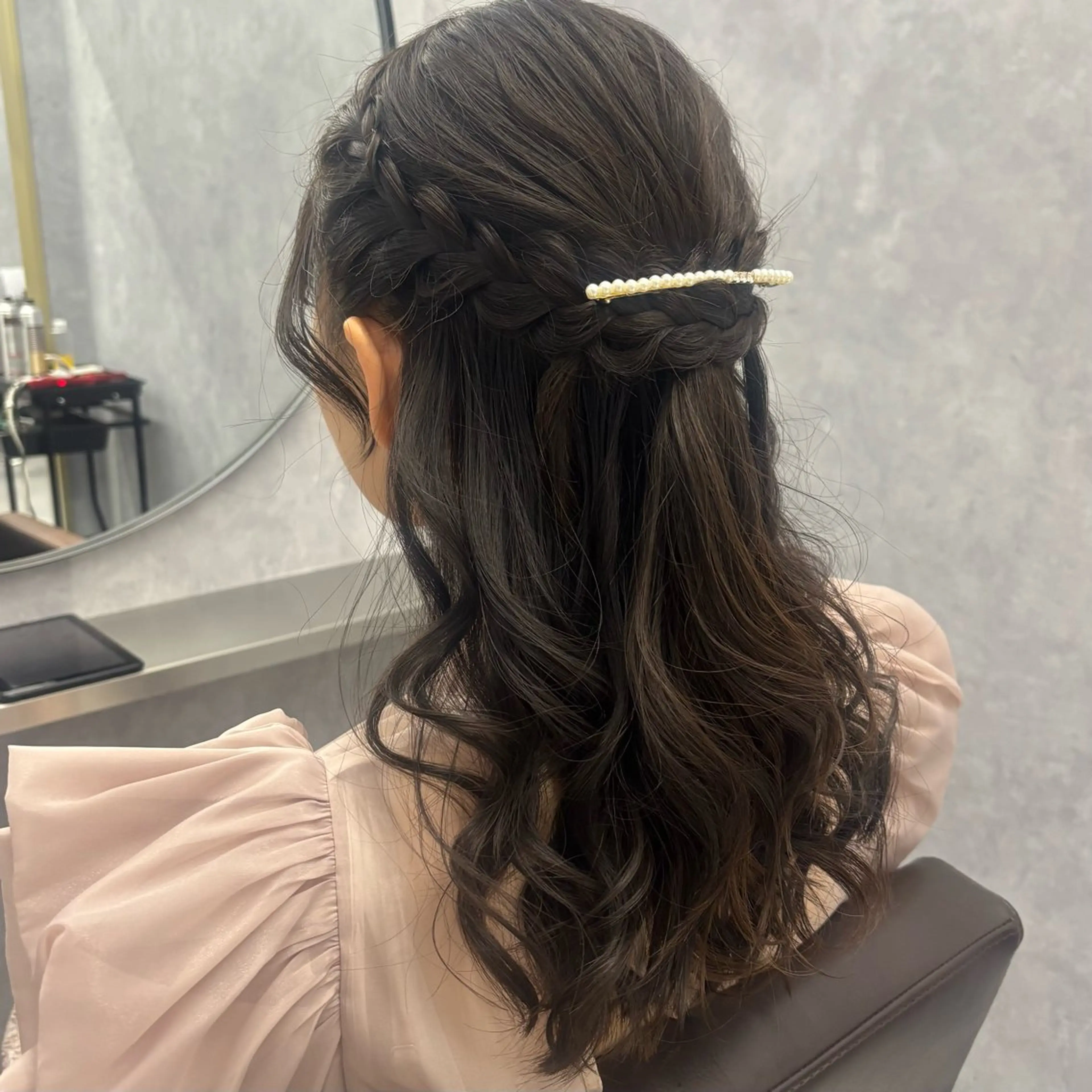 ロング ヘアアレンジ ヘアセット NUMBER_ ユイナのヘアスタイル