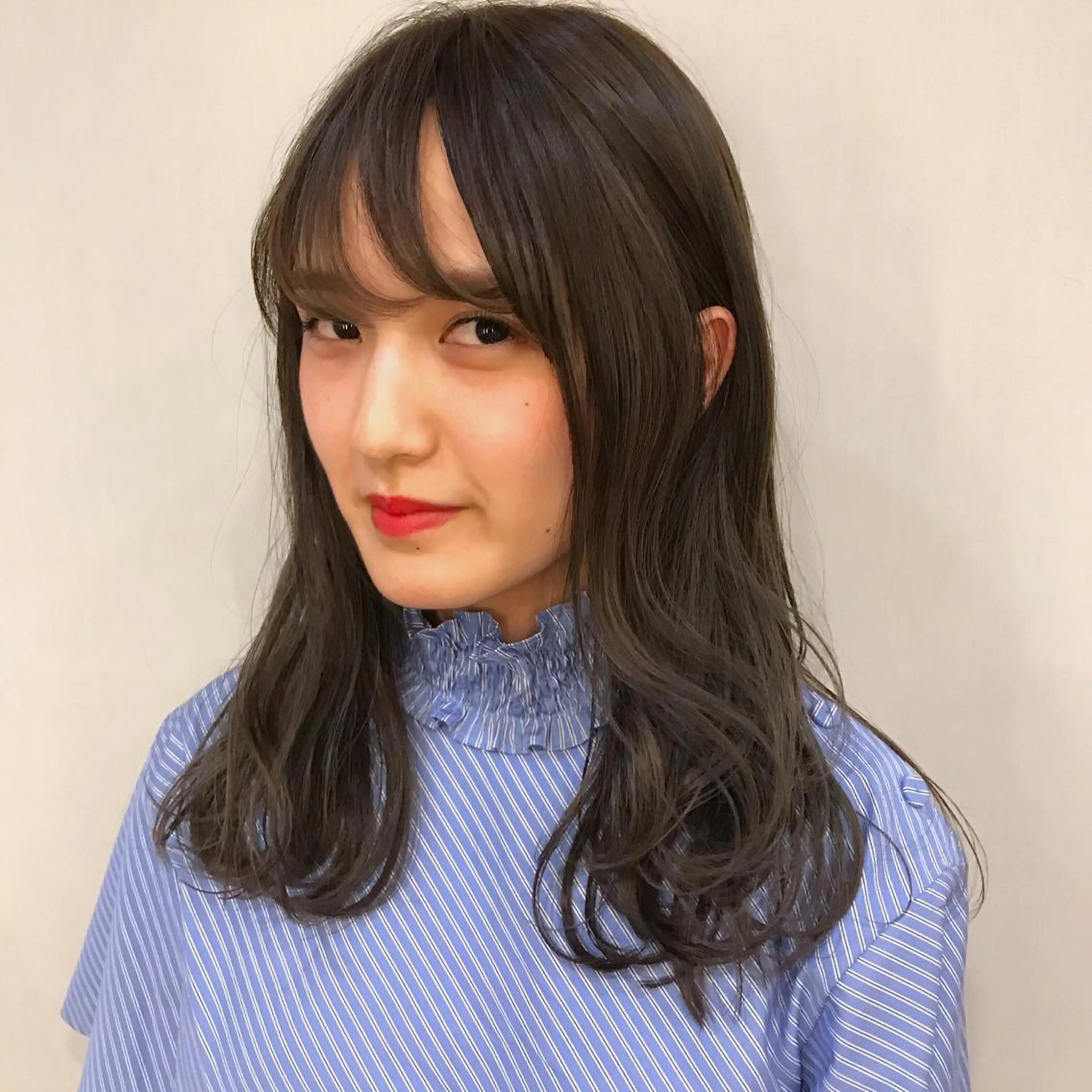 ミディアム カラー 日々所属・谷 大地のヘアスタイル