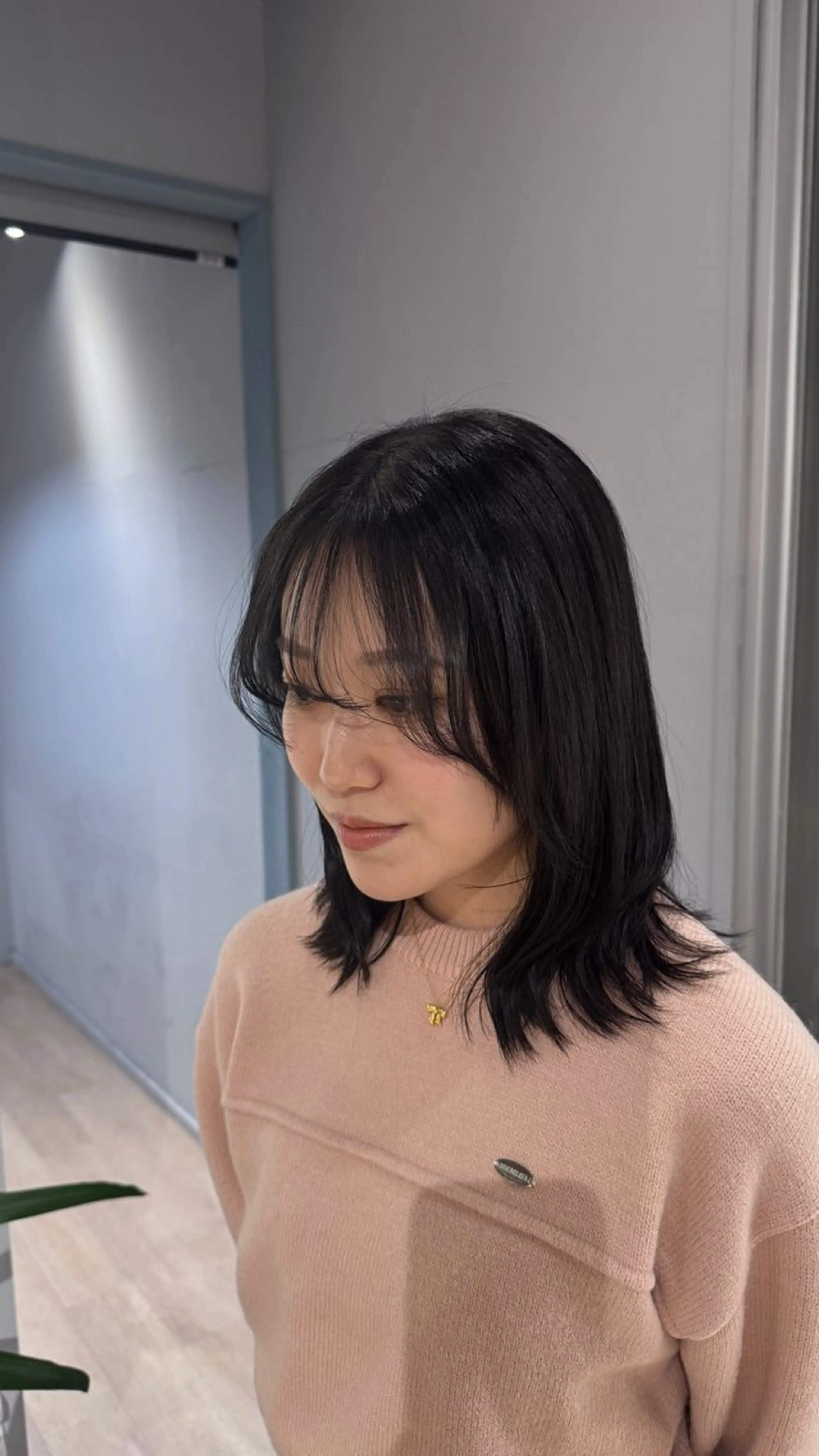 カラー 黒髪 鈴木 雅捺のヘアスタイル