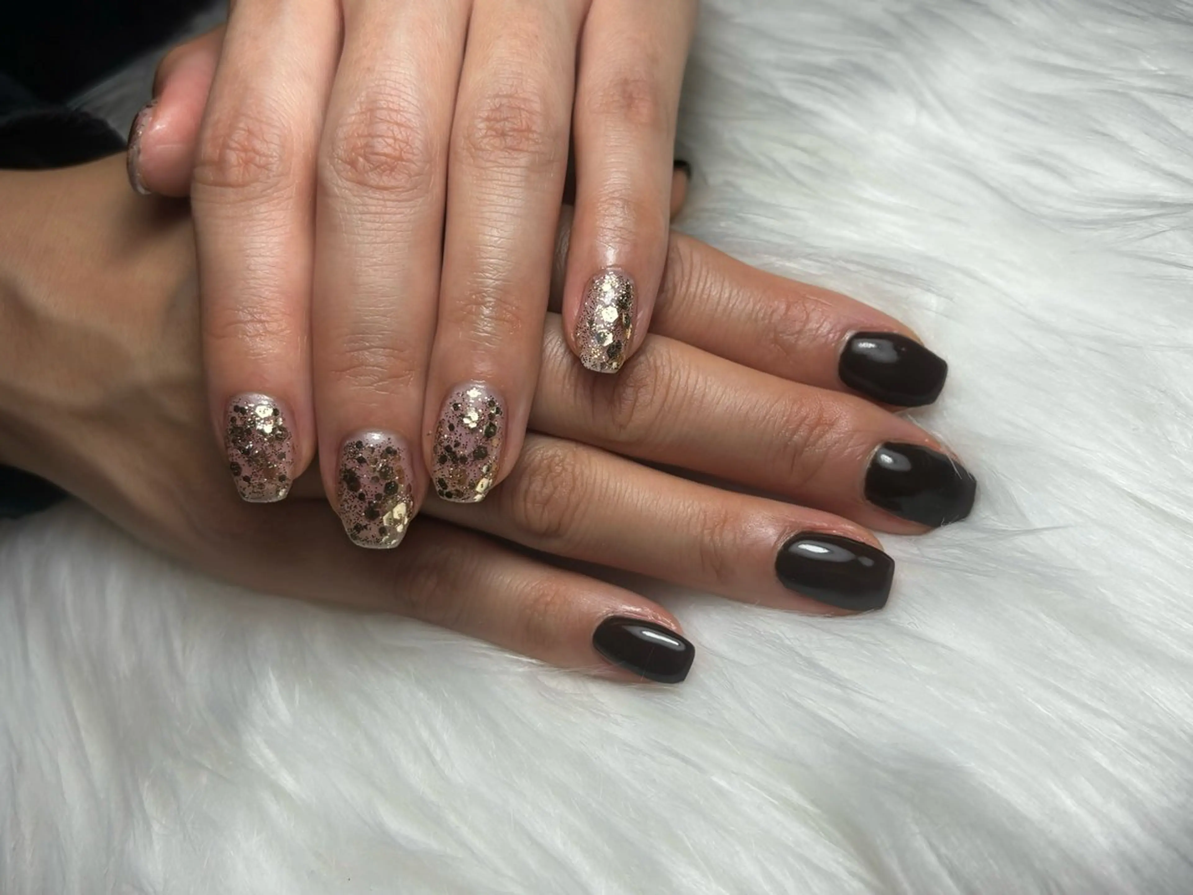 ネイル ブラウン ラメ(グリッター) ワンカラーネイル ハンドネイル MIKA ♡のネイルデザイン