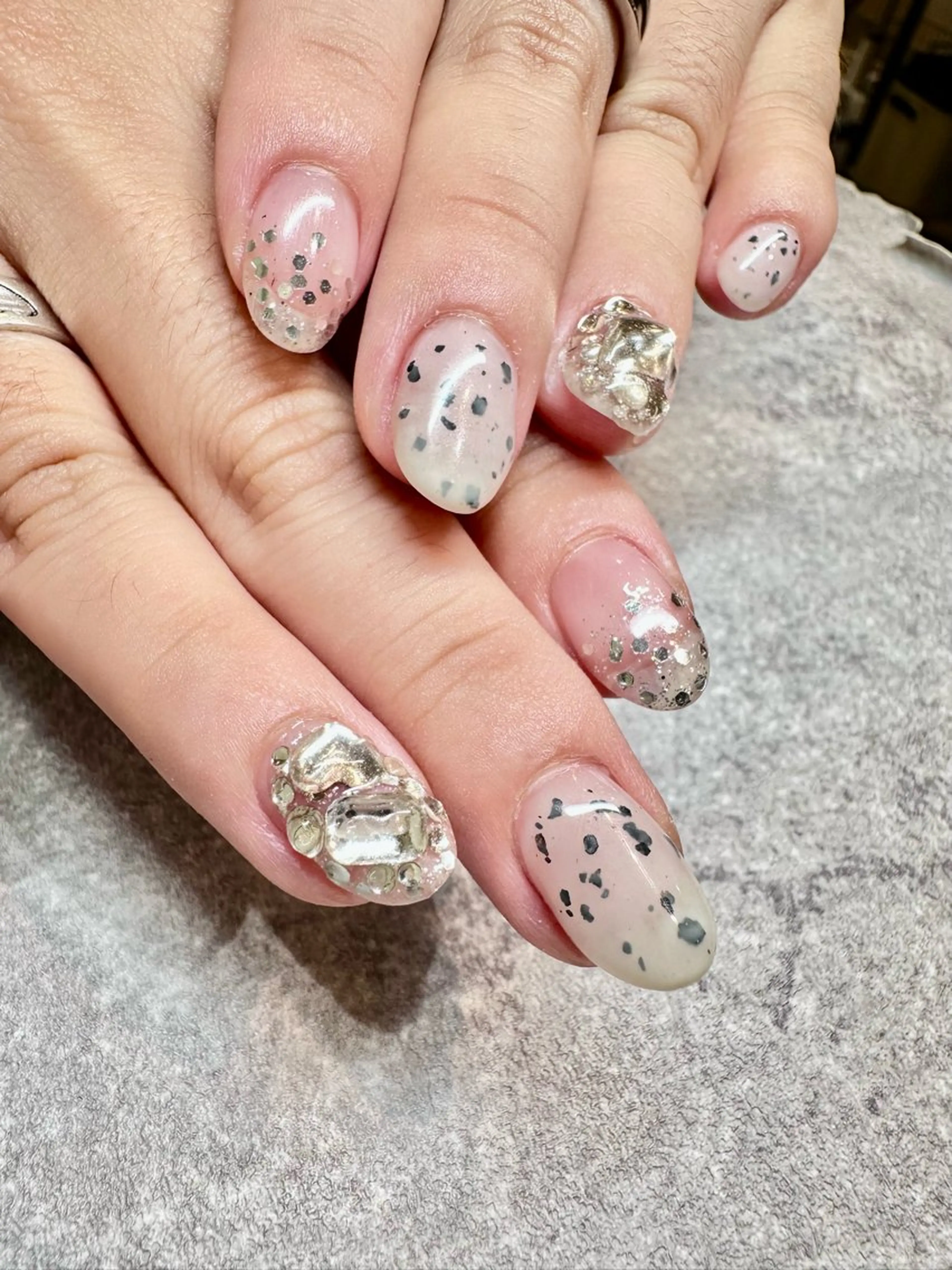 ネイル Re :eight Nail所属・NISHIOKA FUKUMIのネイルデザイン