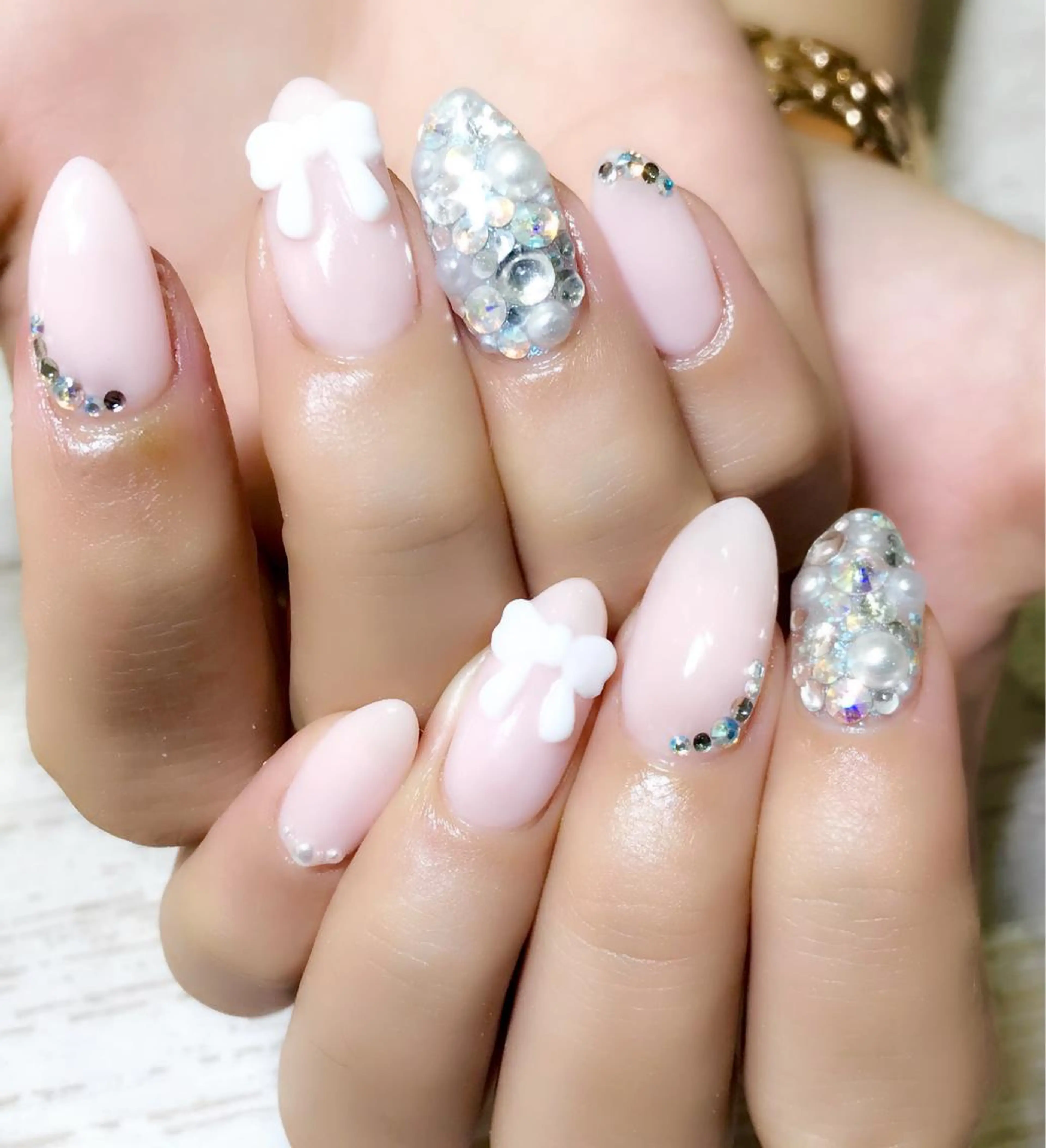 ネイル リボン ハンドネイル Lino+ ネイル&よもぎ蒸しのネイルデザイン