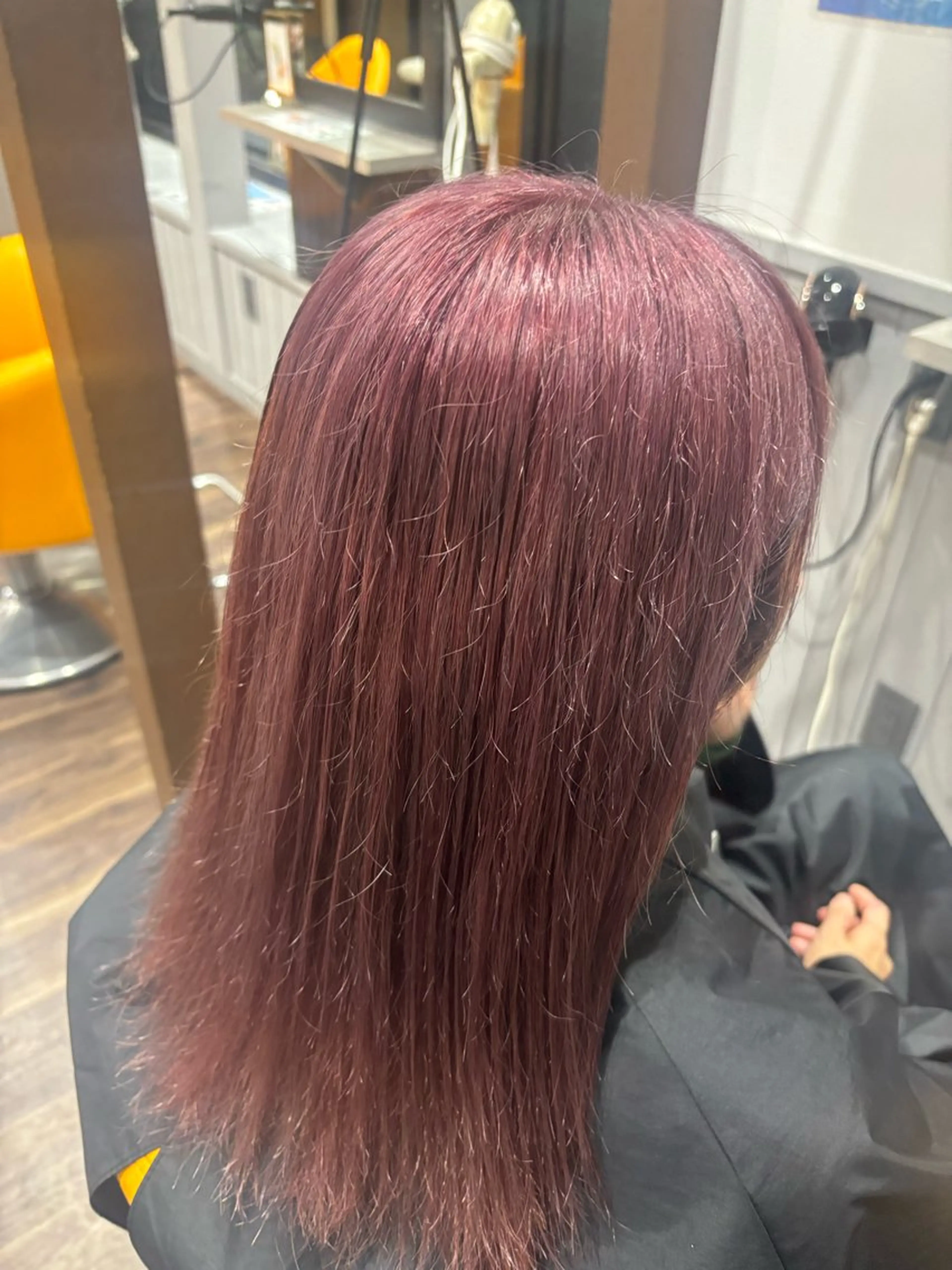 ミディアム パープルカラー 栄/レイヤーカット/ ハッシュカット/モモのヘアスタイル