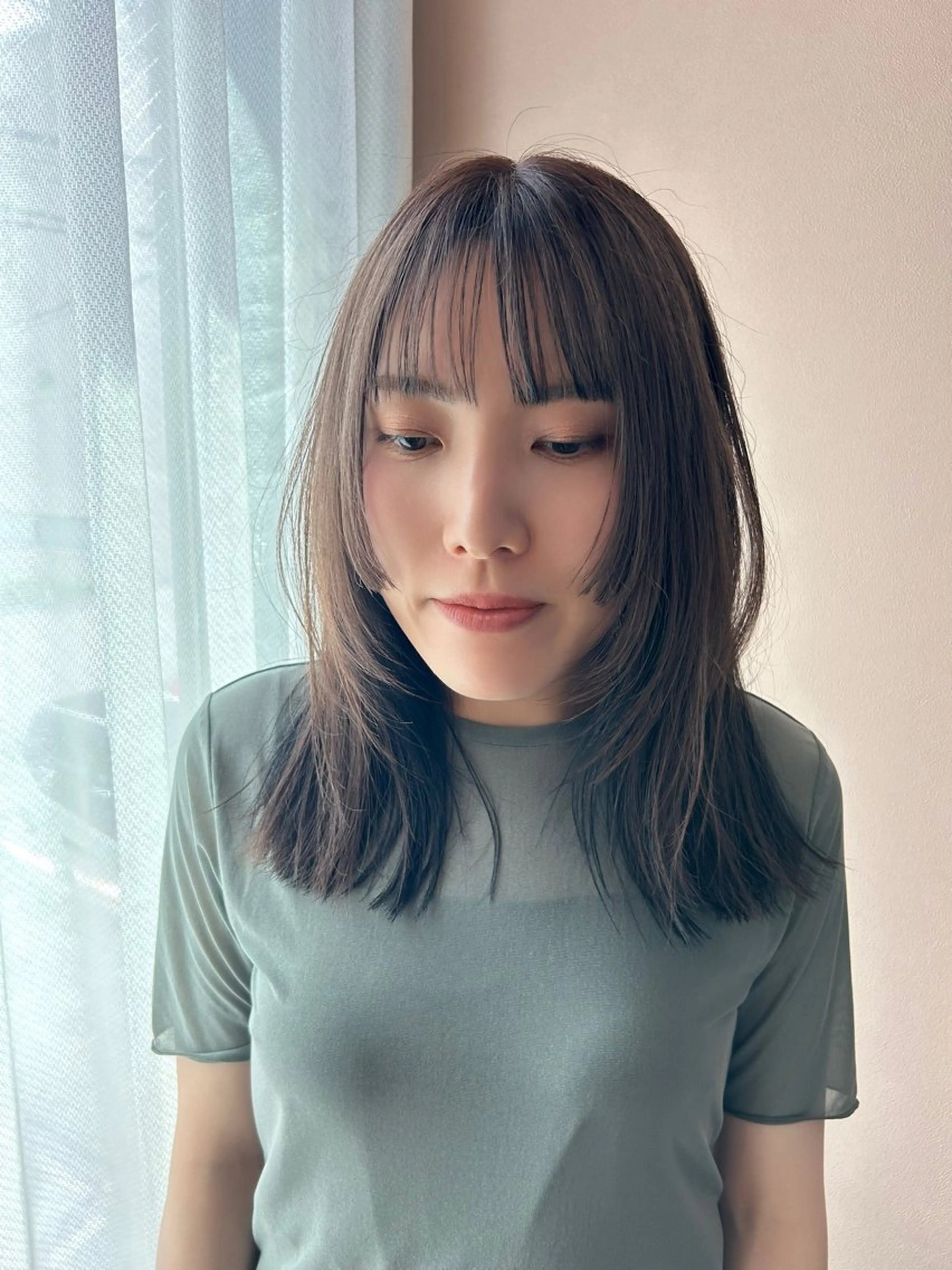 セミロング カラー ベージュカラー 透明感カラー 姫カット レイヤーカット カット ヘアカラー トリートメント hub hair レイヤー/透明感のヘアスタイル