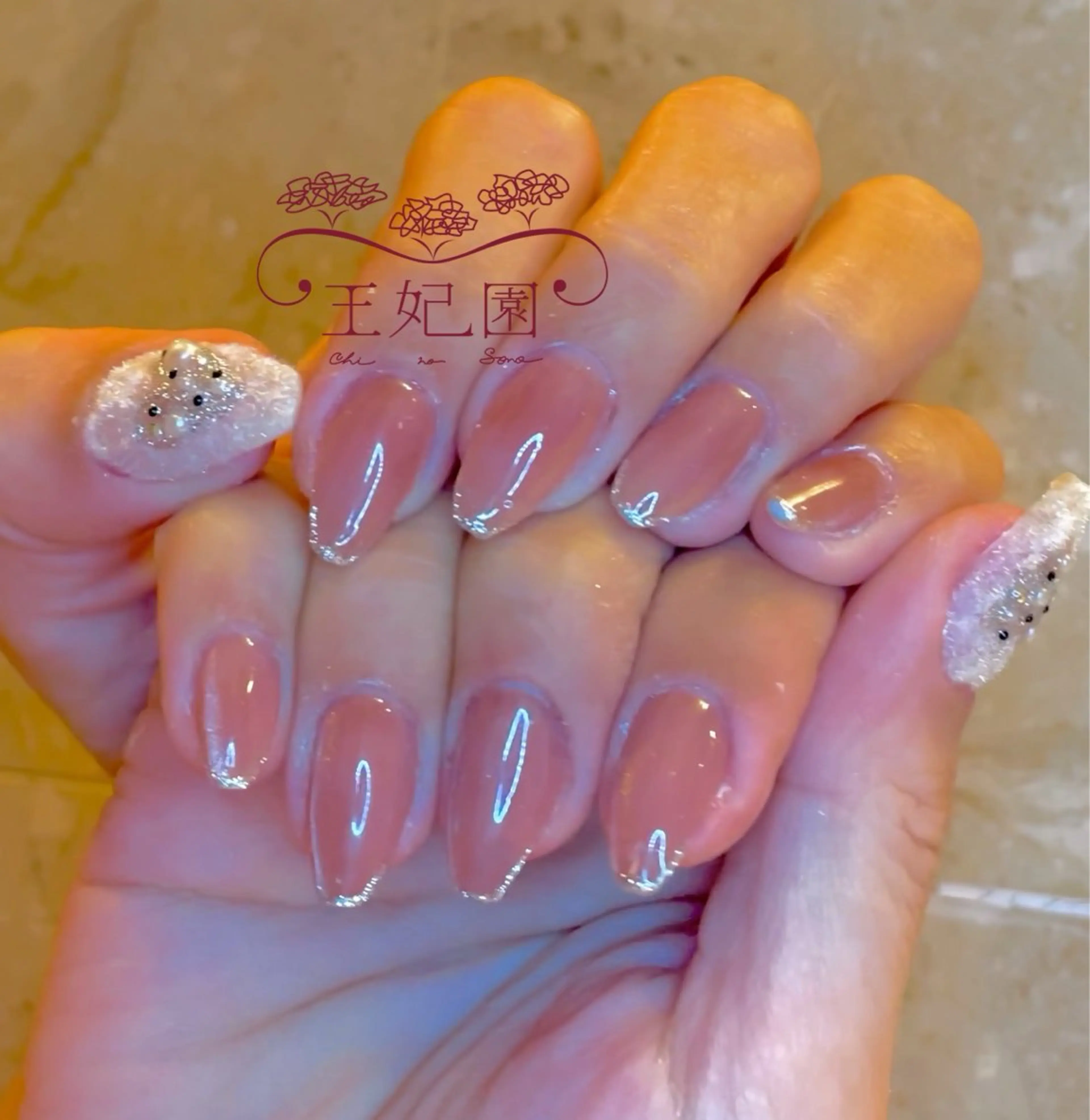 ネイル ジェルネイル ハート キラキラネイル マグネットネイル パラジェル nail salon王妃の園所属・王妃の園 ohinosonoのネイルデザイン