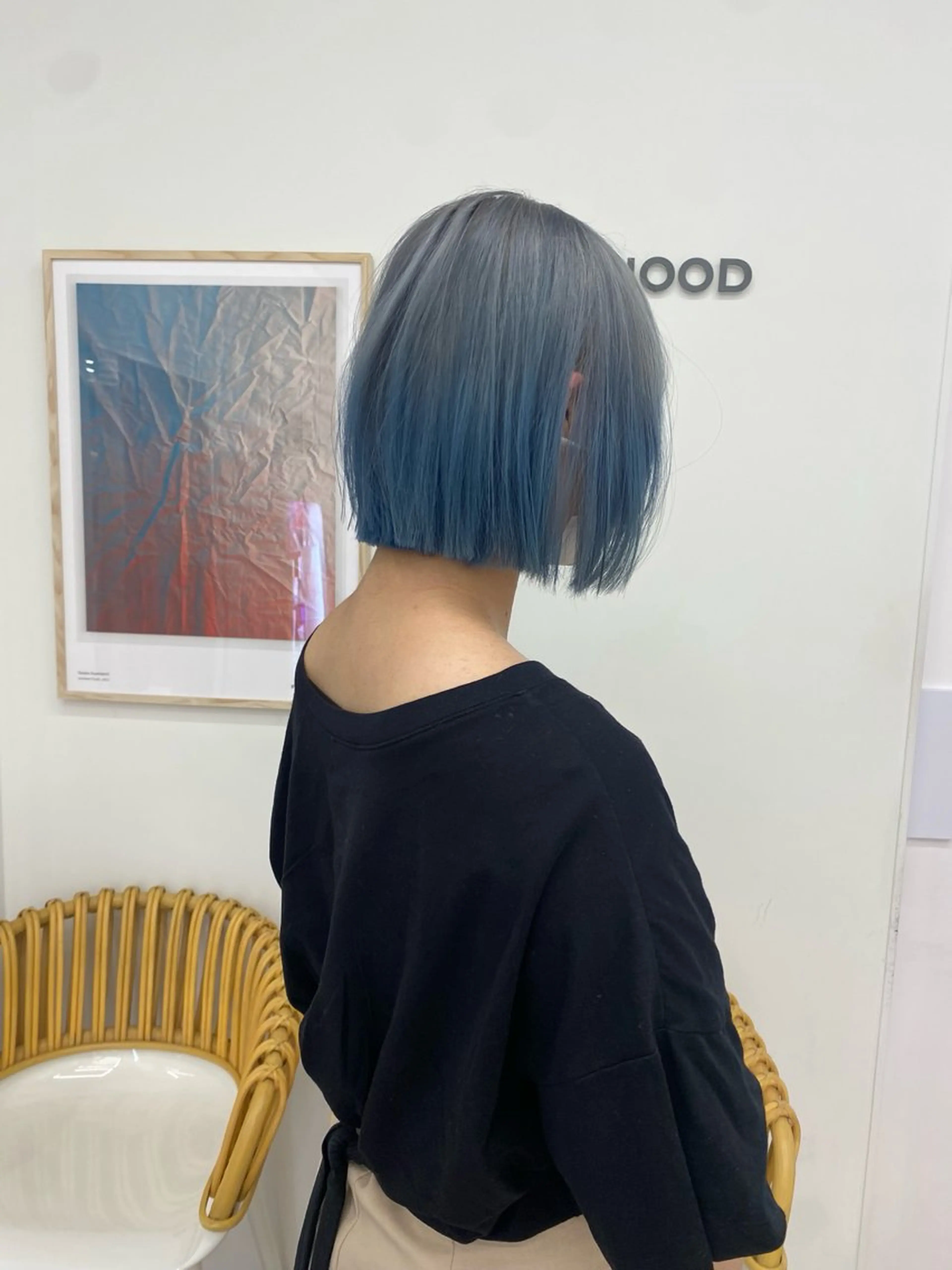 ショート カラー ブリーチ ブルーカラー グラデーションカラー シルバー ヘアカラー ボブ/ハイトーン REINAのヘアスタイル