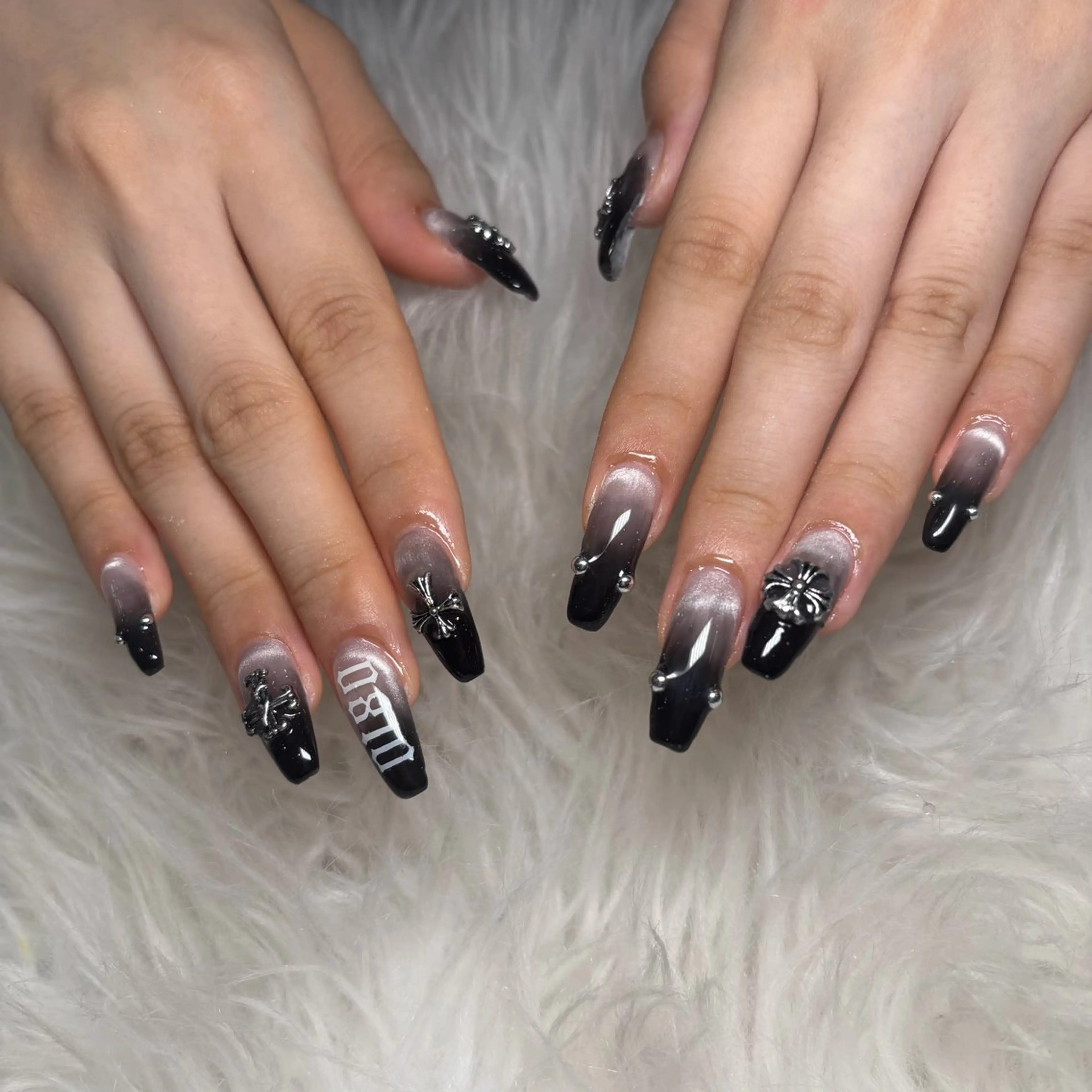 ロング ハンドネイル lilivelle KIRARIのネイルデザイン