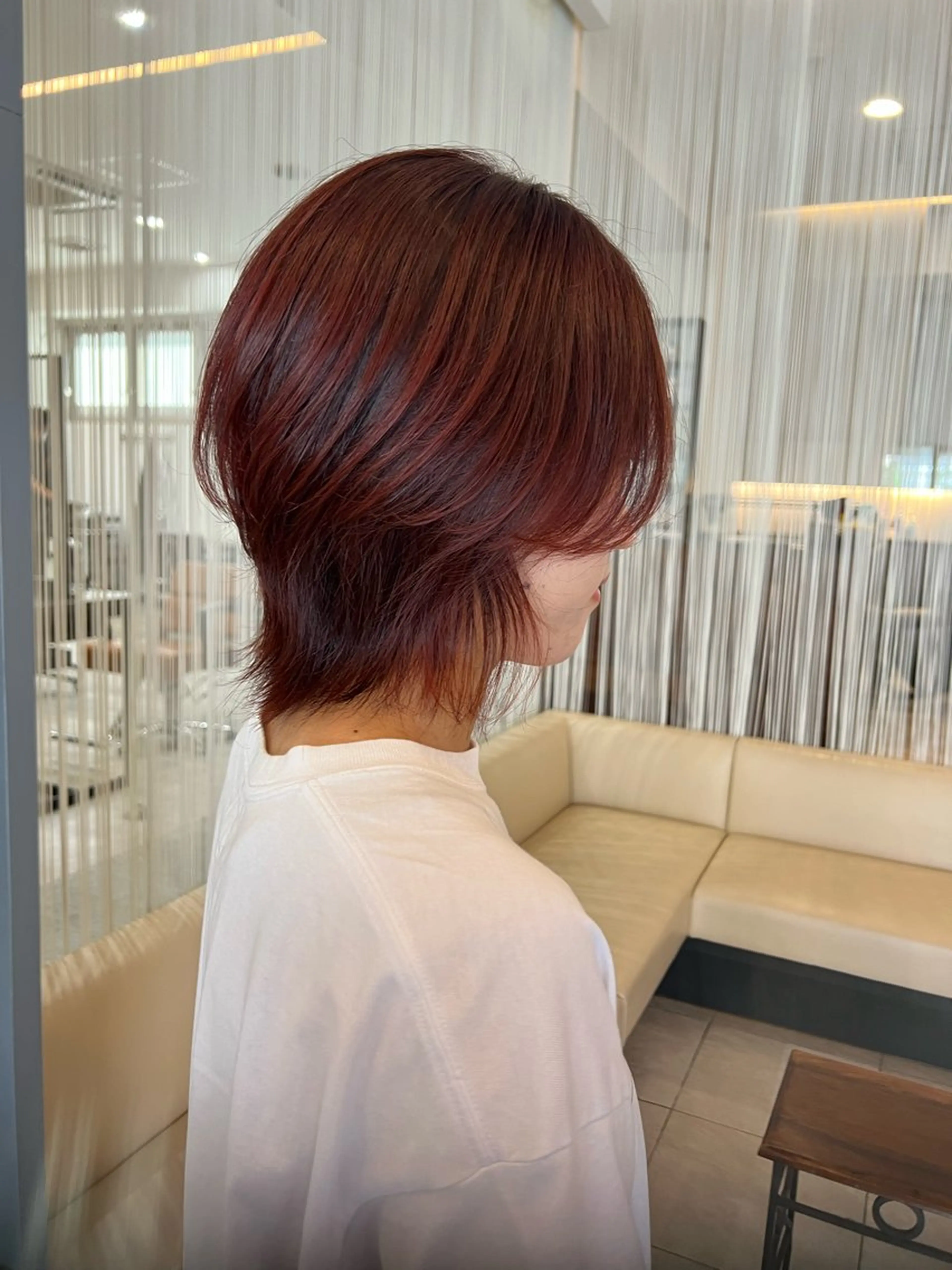 ショート カラー GiseL アンリのヘアスタイル