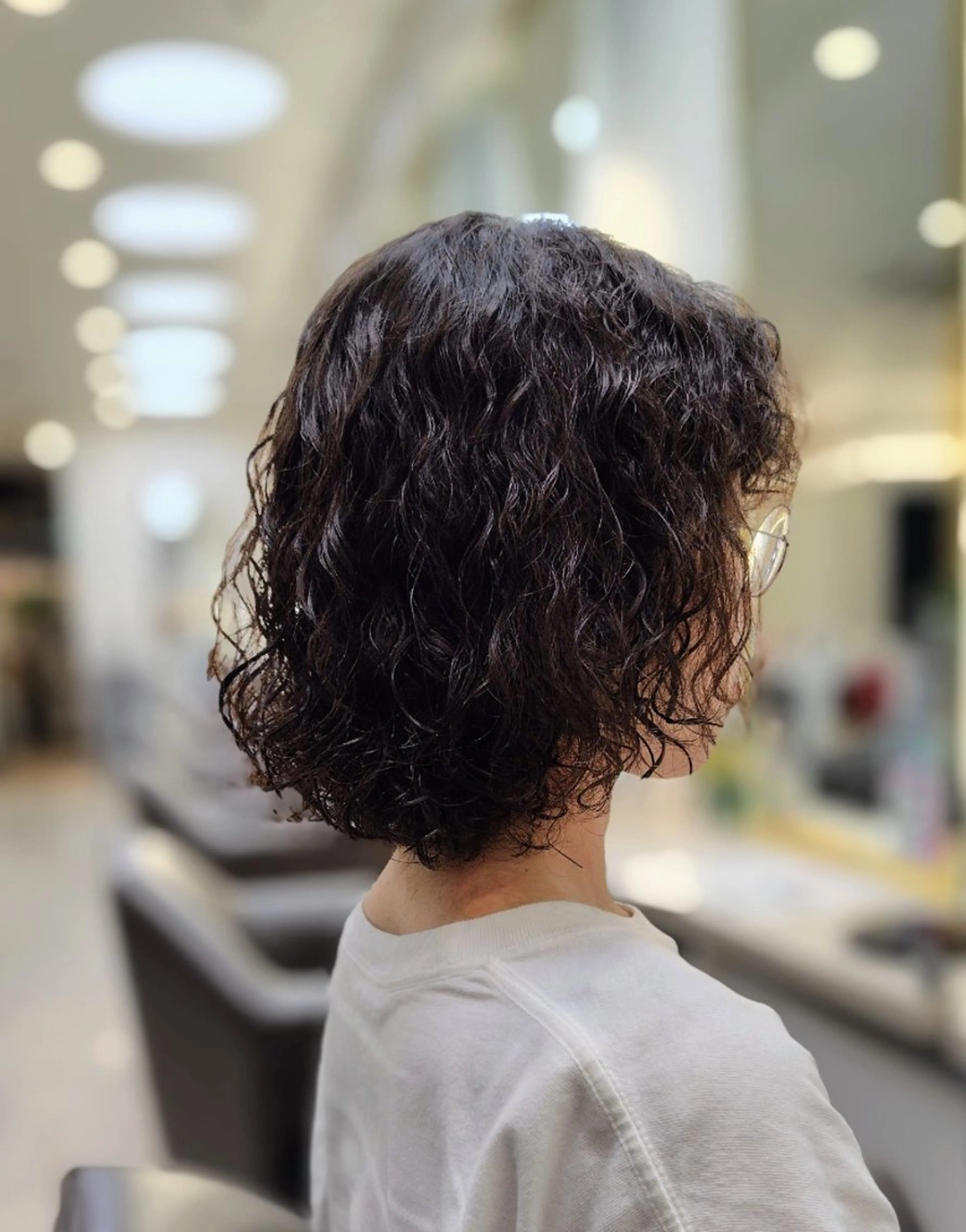 ミディアム パーマ 鈴木 千賀のヘアスタイル