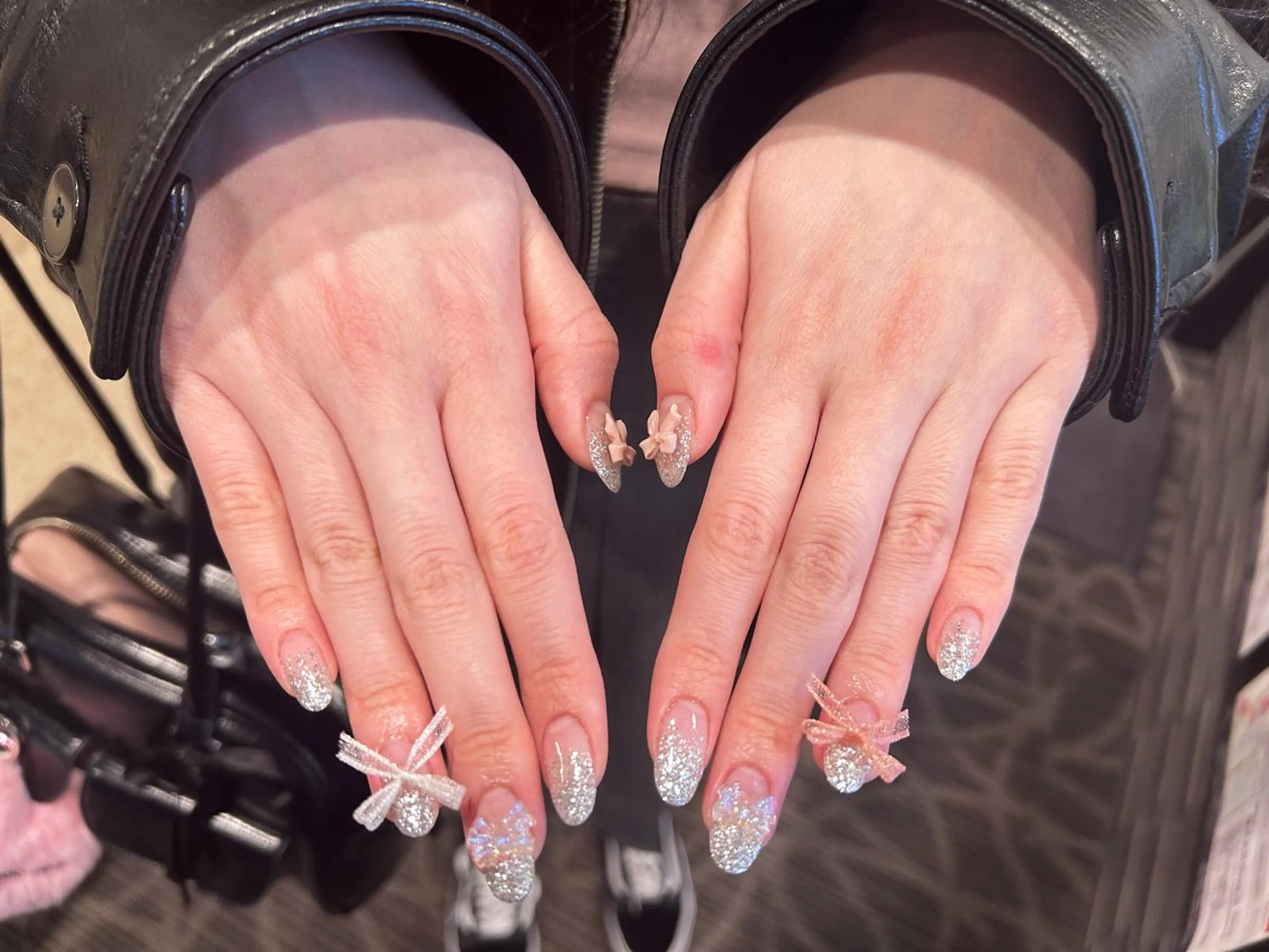 平日12時～17時限定　韓国kirakiraラメワンカラー、グラデーション(初回オフ無料)の写真