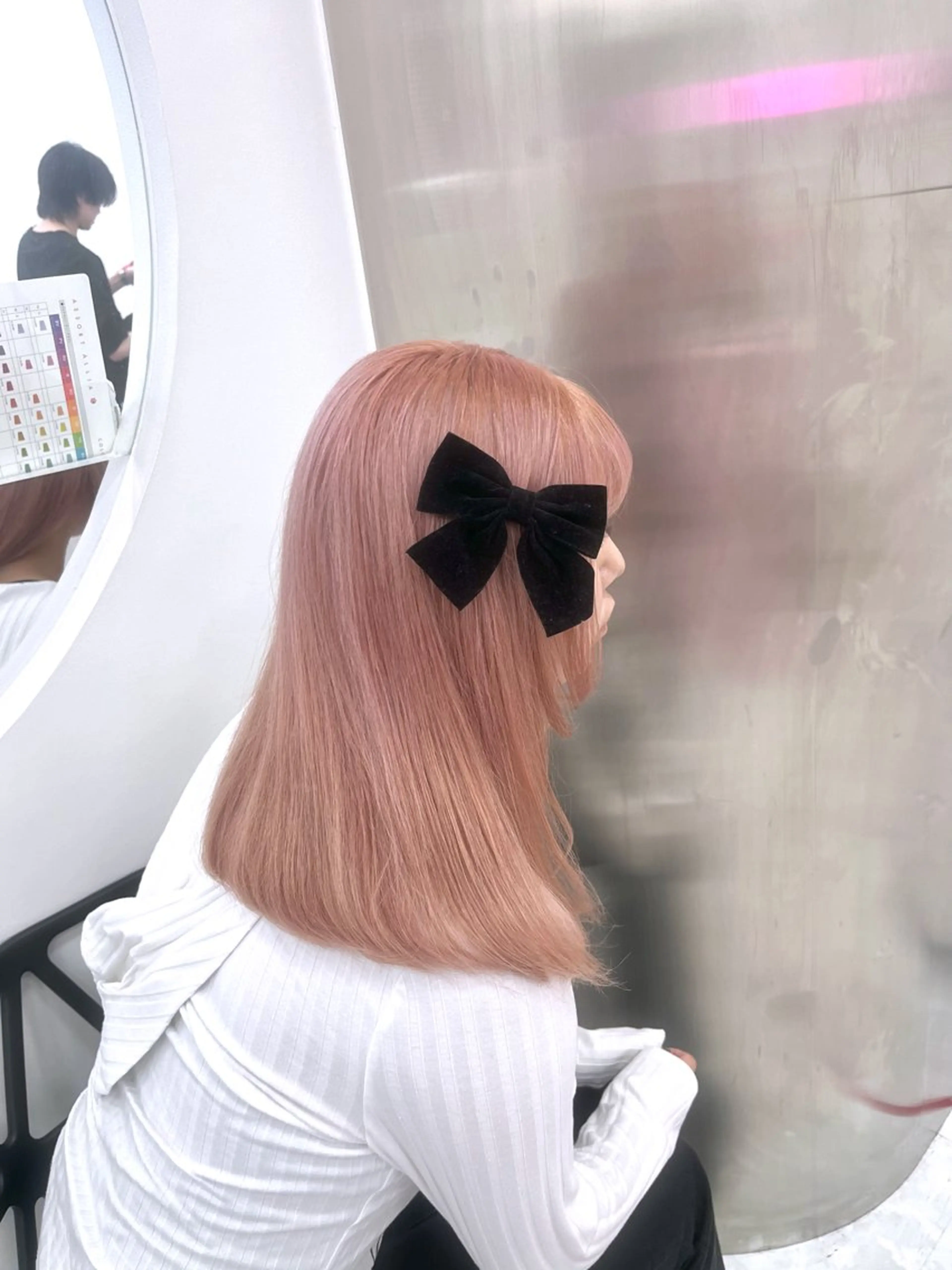 セミロング ヘアカラー トリートメント ヘッドスパ ヘアセット ❤︎ワンホンガーリー なハイトーンヘア❤︎のヘアスタイル