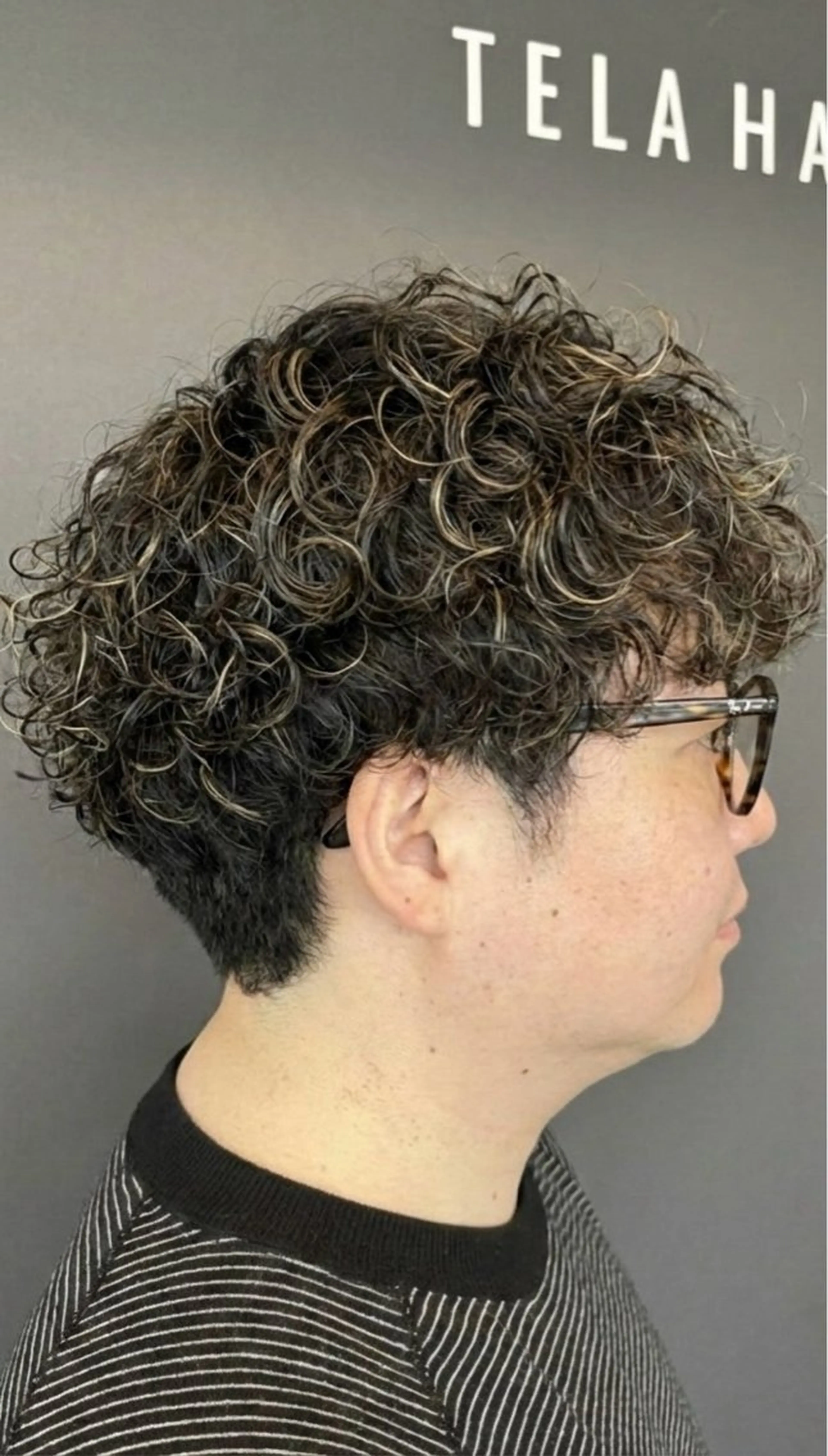 ショート メンズ メンズパーマ メンズスパイラルパーマ 【パーマ】【デザイン カラー】拳🌊のヘアスタイル