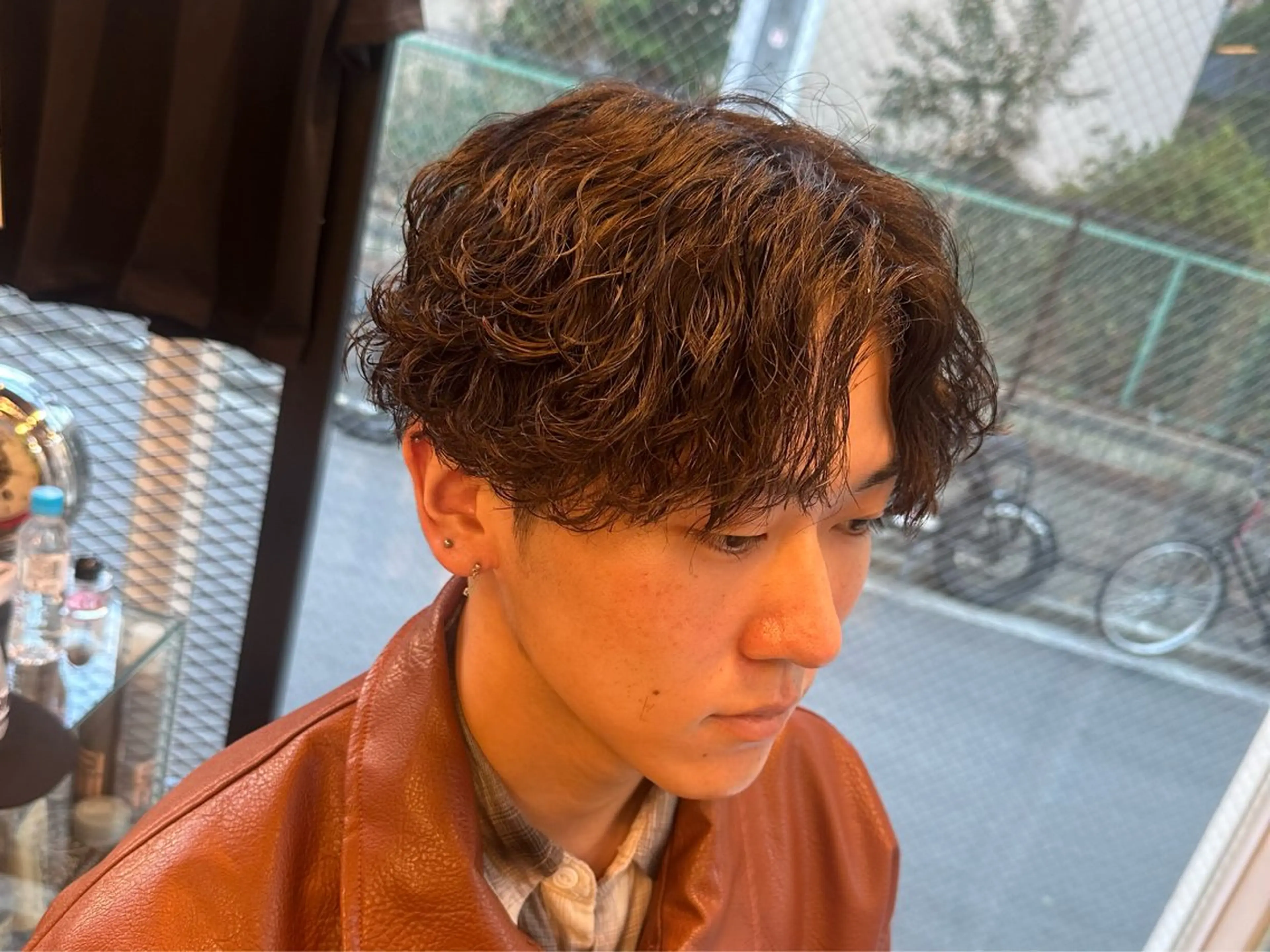 ショート パーマ メンズ センターパート メンズパーマ 波巻きパーマ ツイスパ/メンズ パーマ/歩夢のヘアスタイル