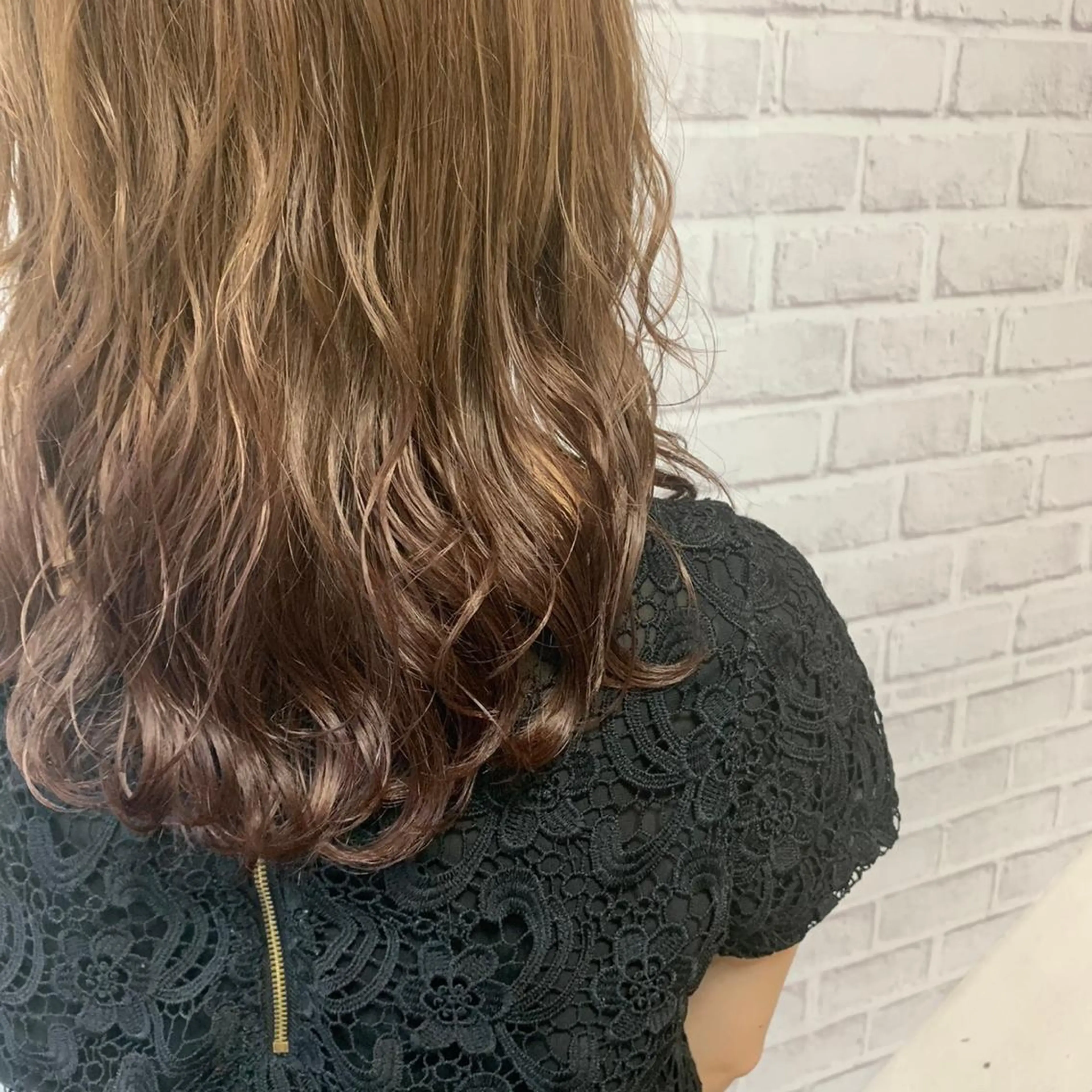ミディアム カラー 大江 美穂のヘアスタイル