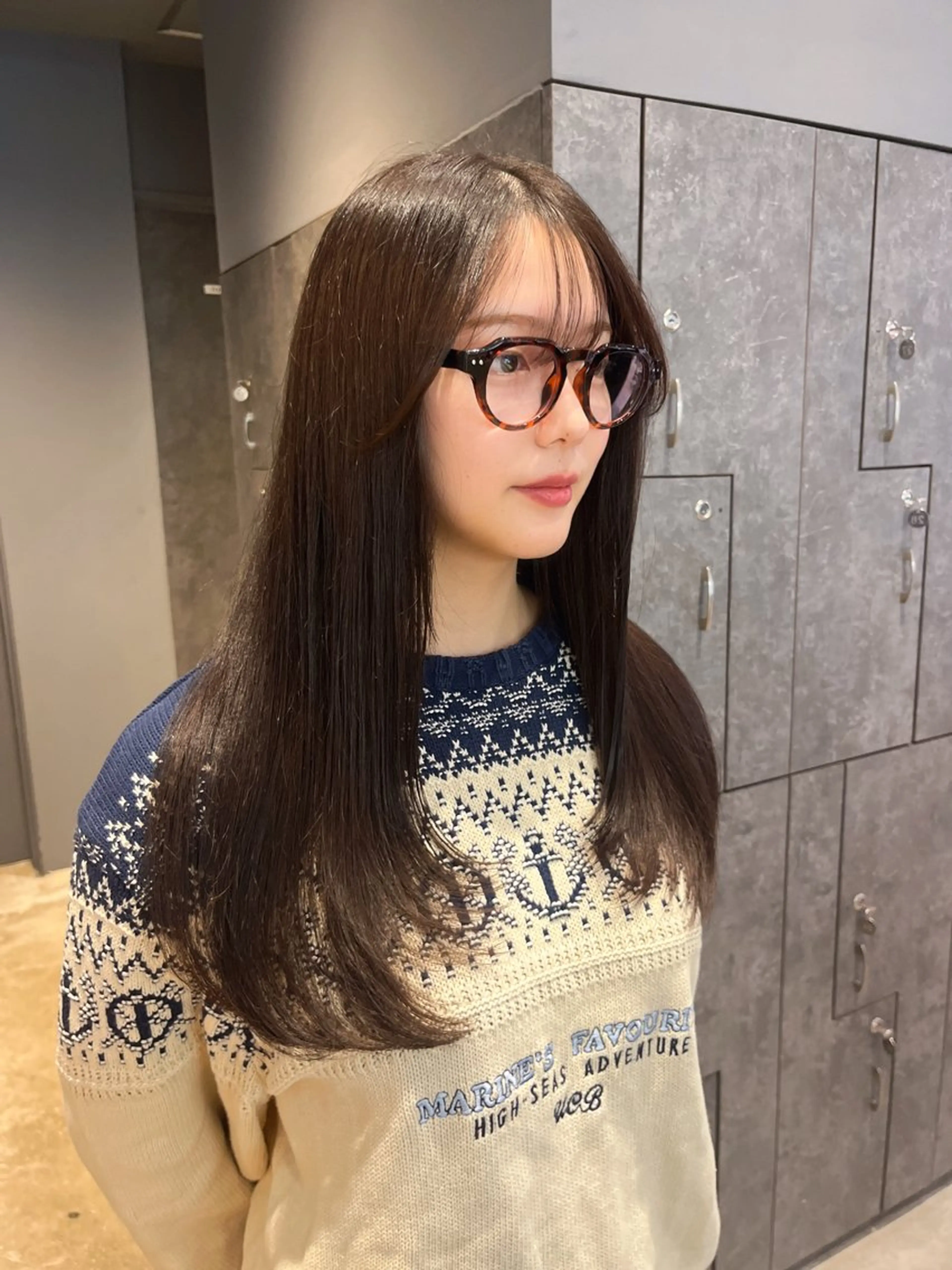 ロング 前嶋 愛友のヘアスタイル