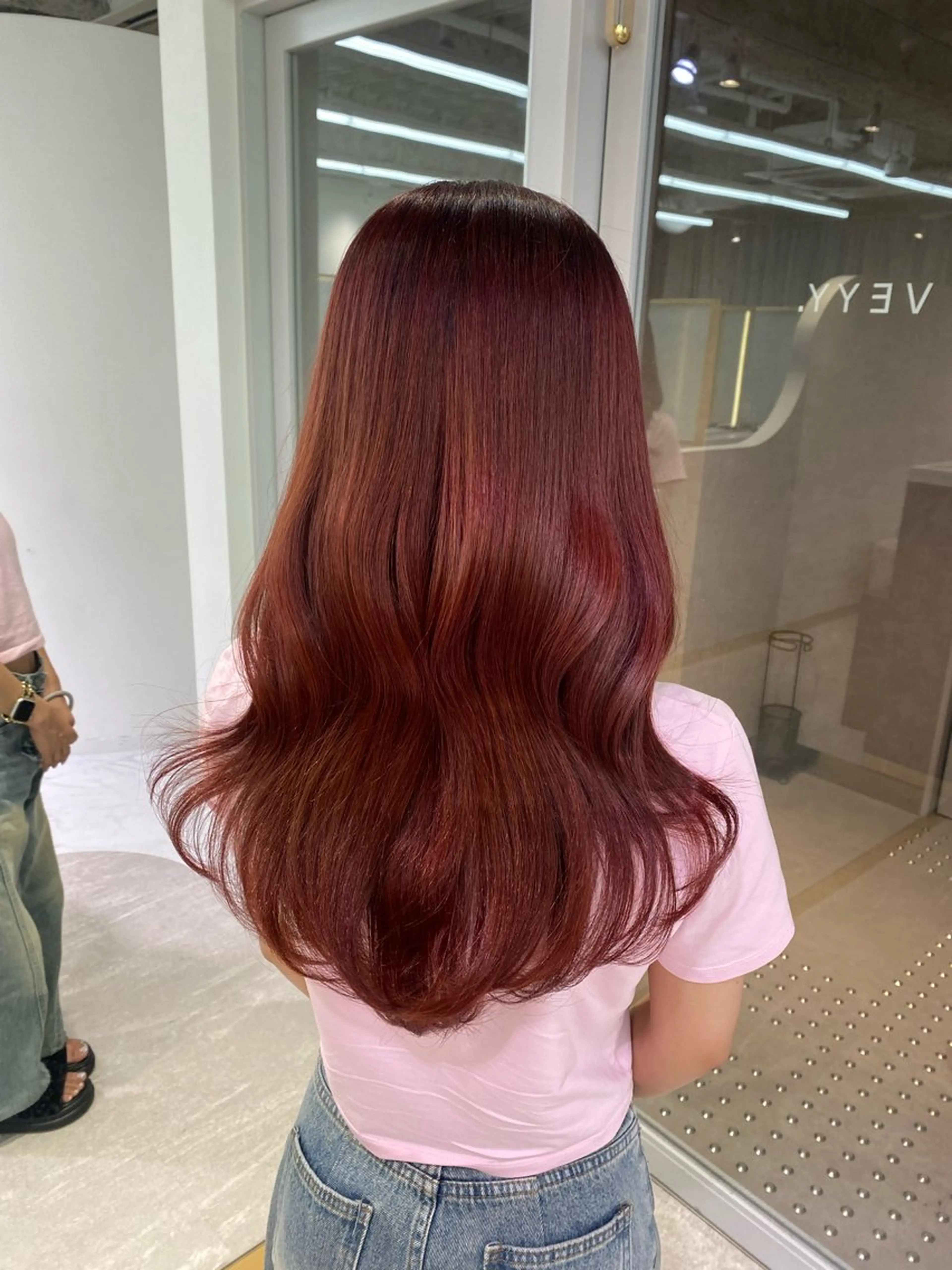 ロング カラー VEYY.所属・古川 美羽のヘアスタイル