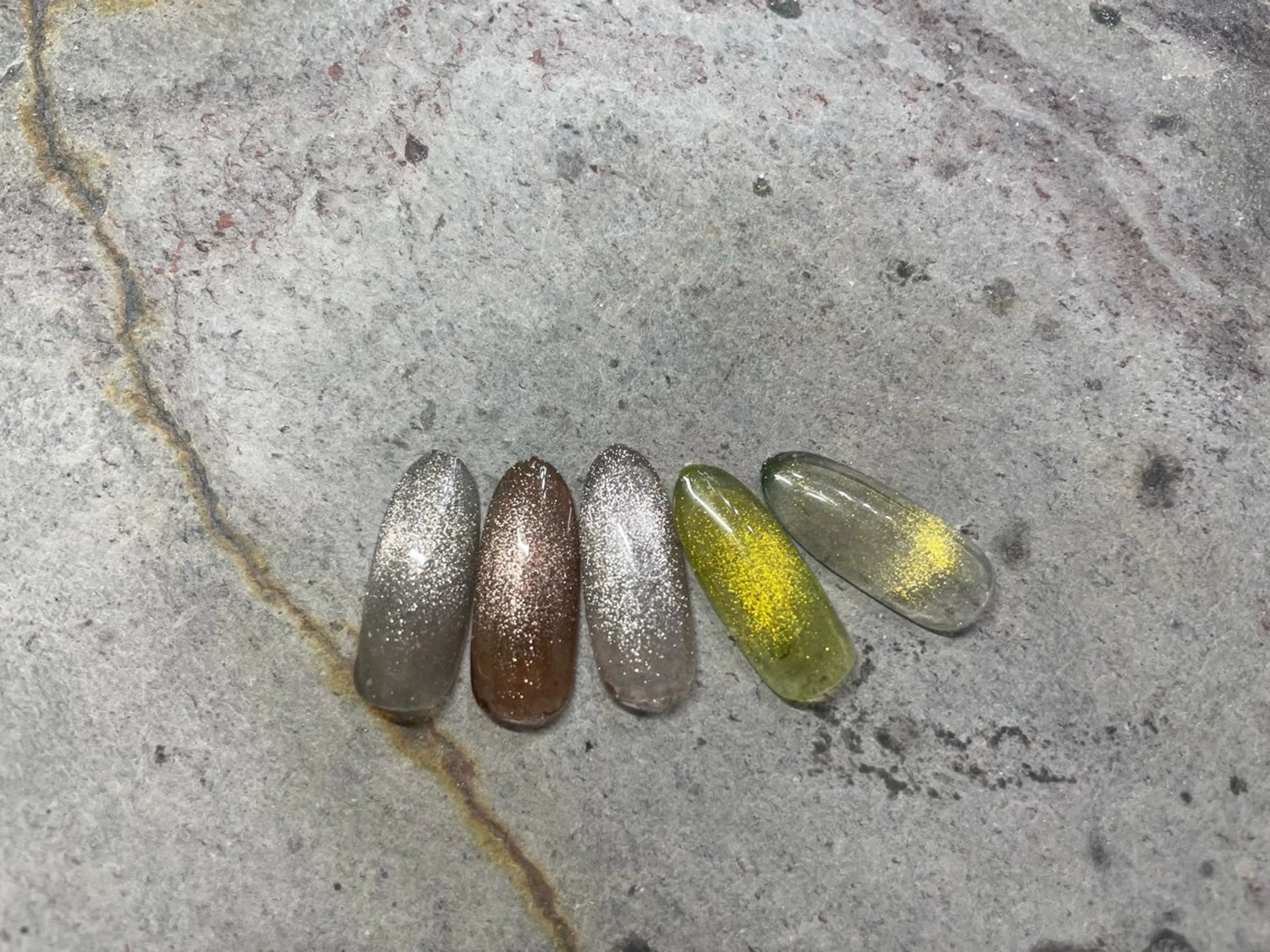 ネイル May. 昭和町のネイルデザイン