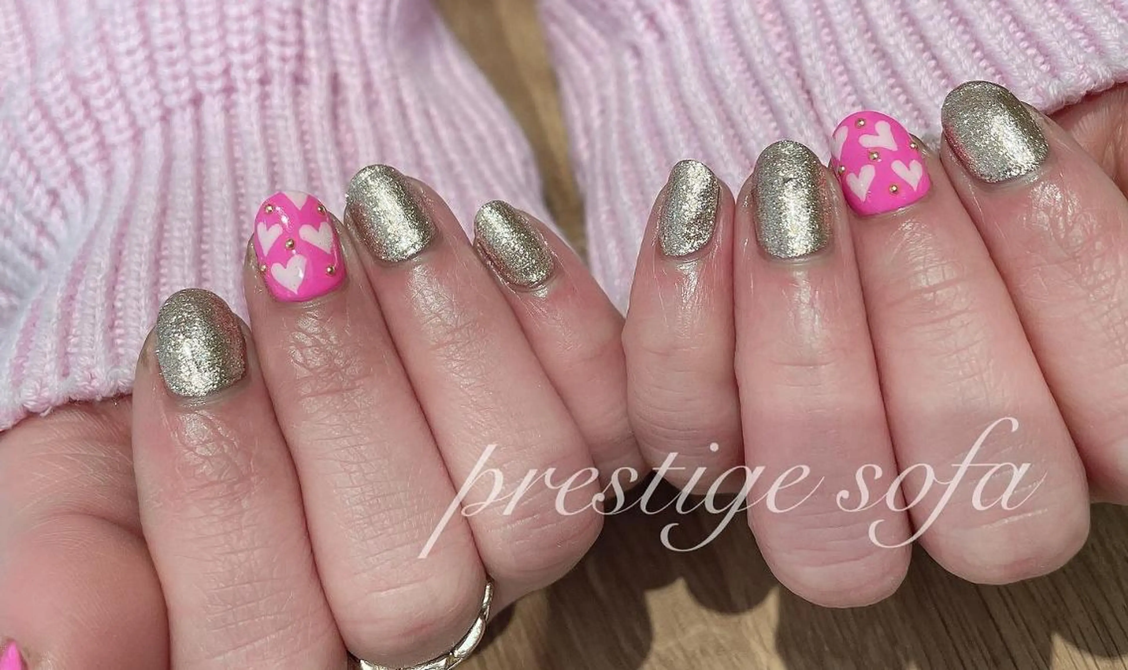 ネイル マツエク・マツパ カラーマツエク まつげパーマ ボリュームラッシュ ジェルネイル ゴールド ハンドネイル 髙橋 敦子のマツエク・マツパデザイン