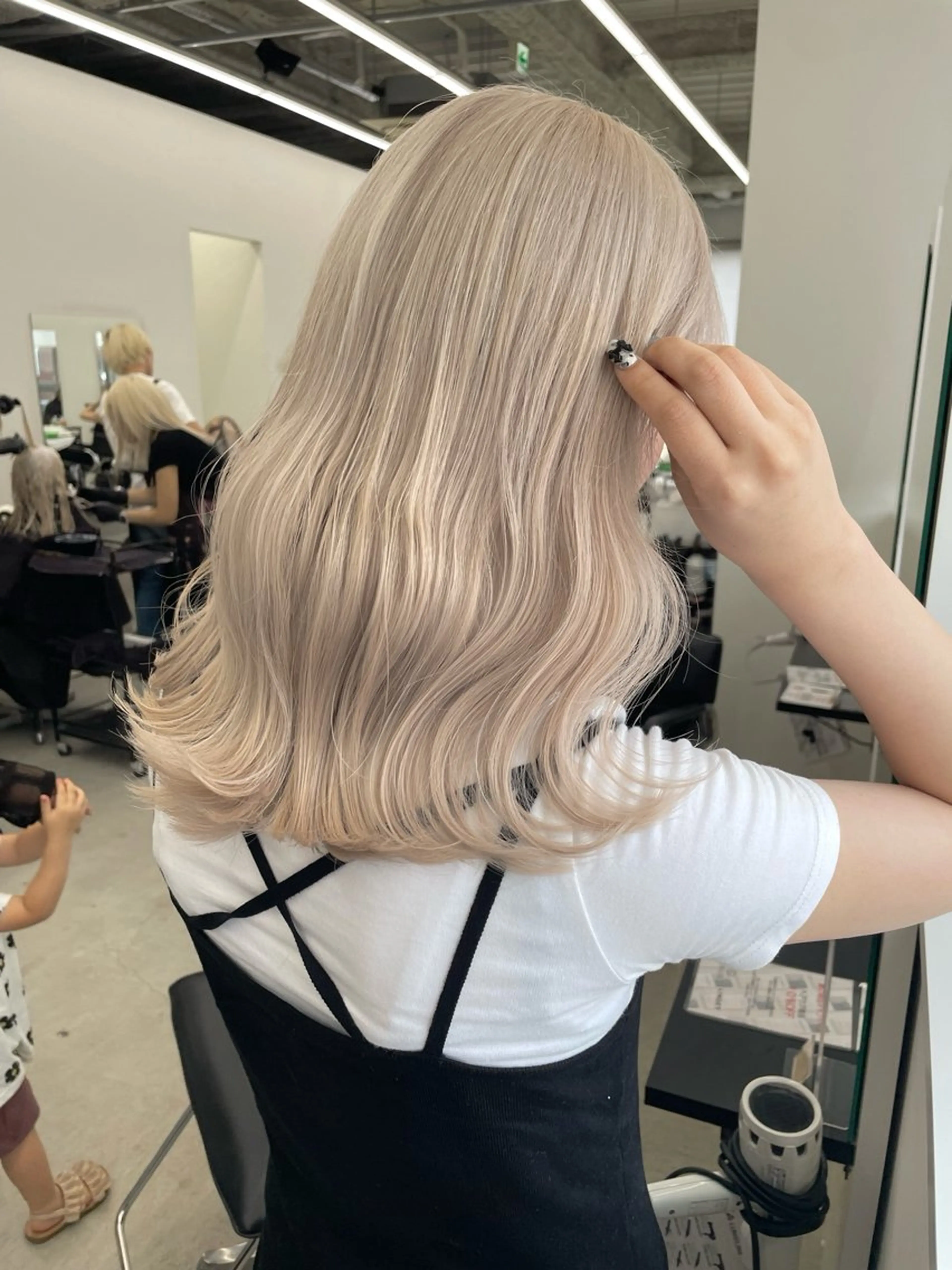 カラー ハイトーンカラー BLEACHi豊田所属・BLEACHi /noeのヘアスタイル