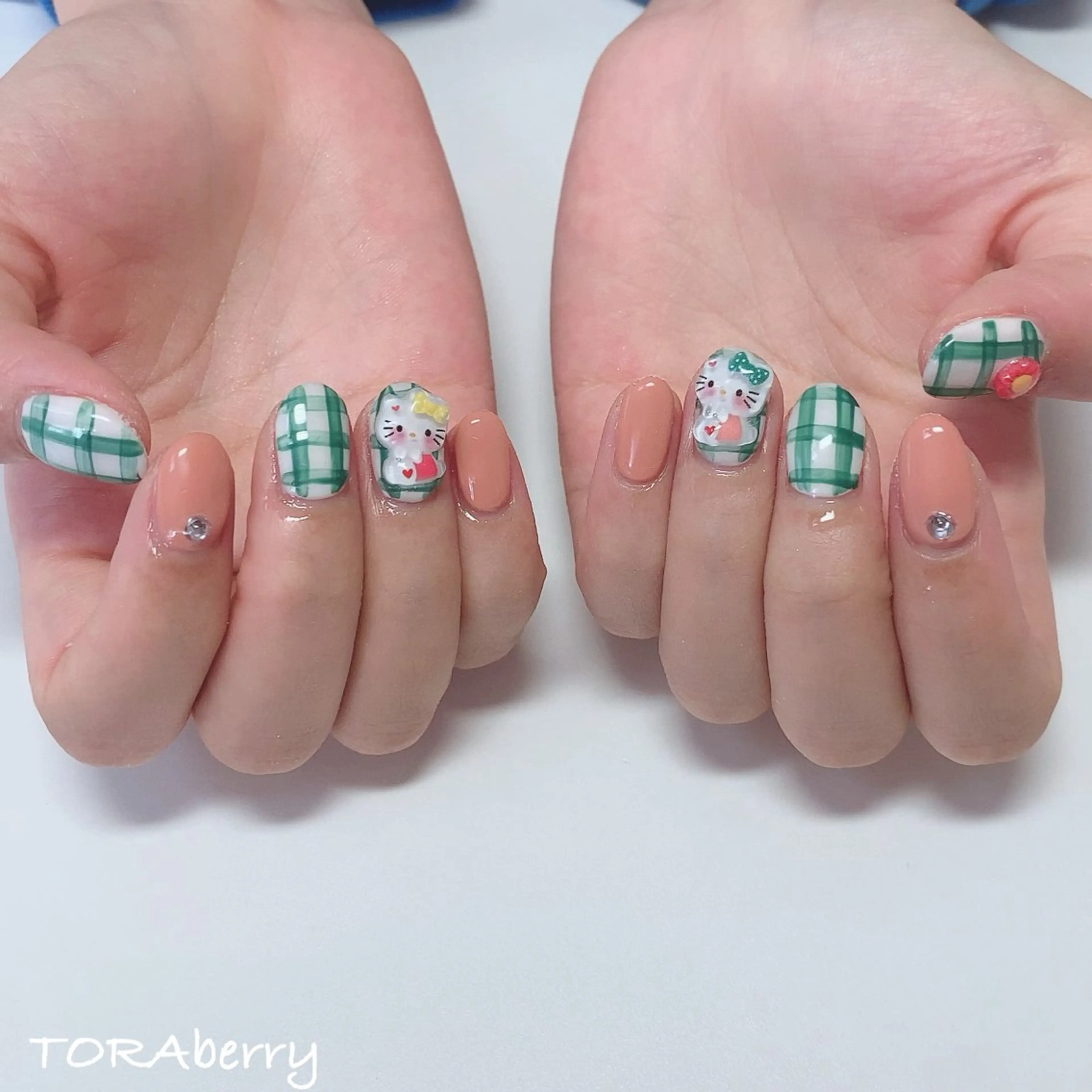 ネイル ハンドネイル ネイリスト なつみのネイルデザイン