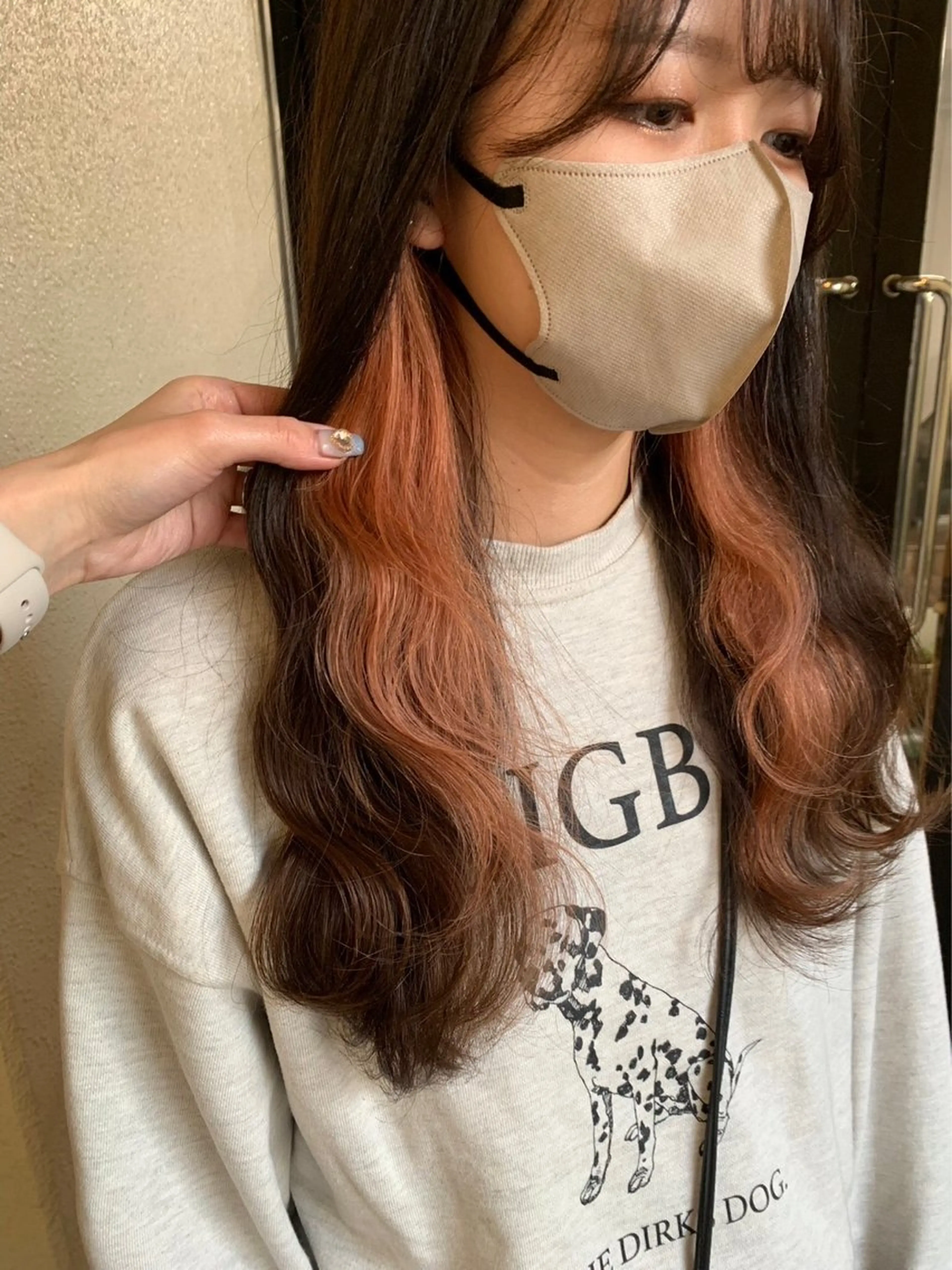 セミロング カラー ヘアアレンジ ベージュカラー オレンジ オレンジベージュ ヘアカラー トリートメント 🌟🍒ハイトーン 韓国ヘア/ユウミのヘアスタイル