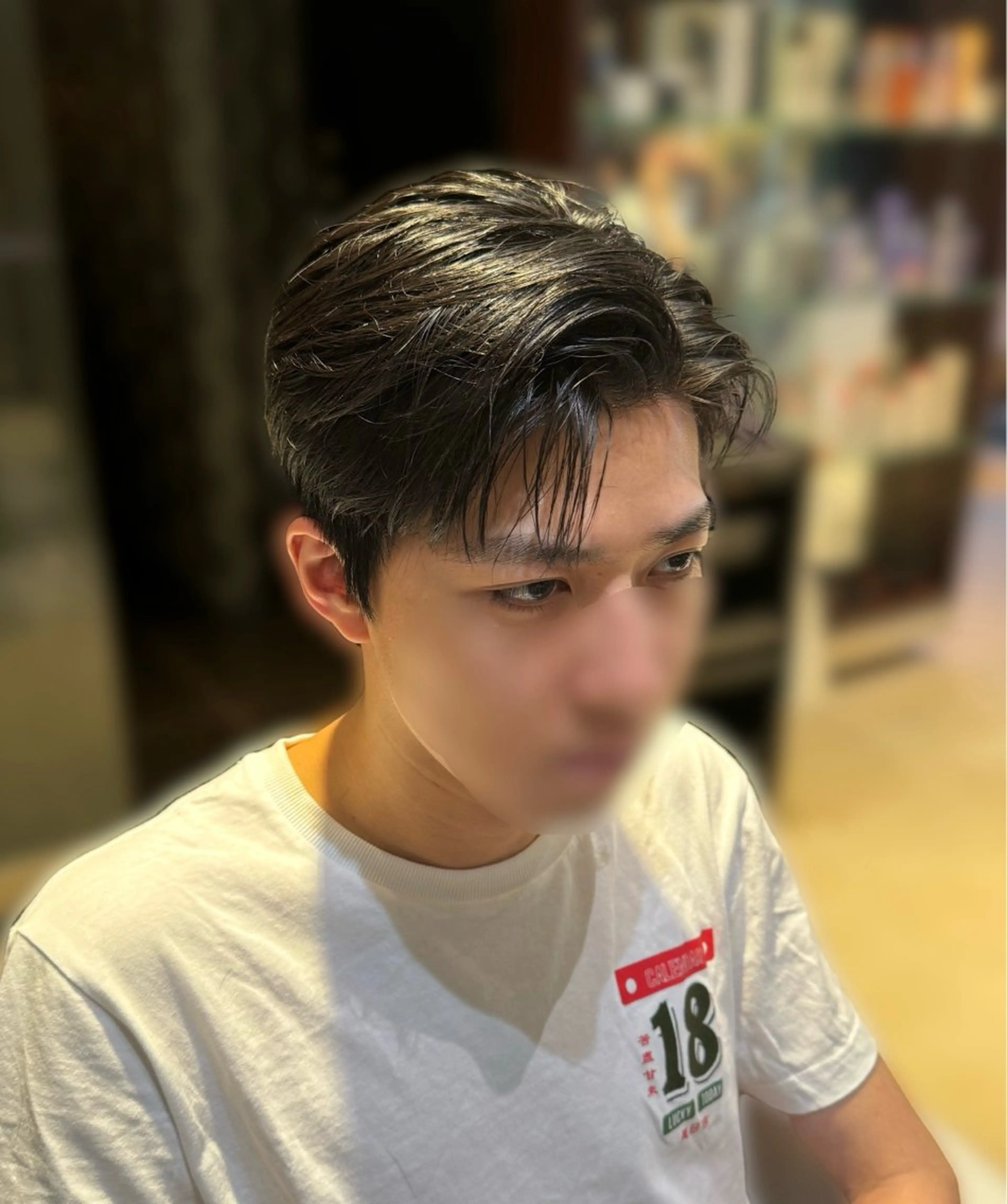 ショート パーマ メンズ センターパート コンマヘア ダウンパーマ カルマパーマ メンズ韓国風 YUKI🇰🇷 カルマ／ダウンパーマのヘアスタイル