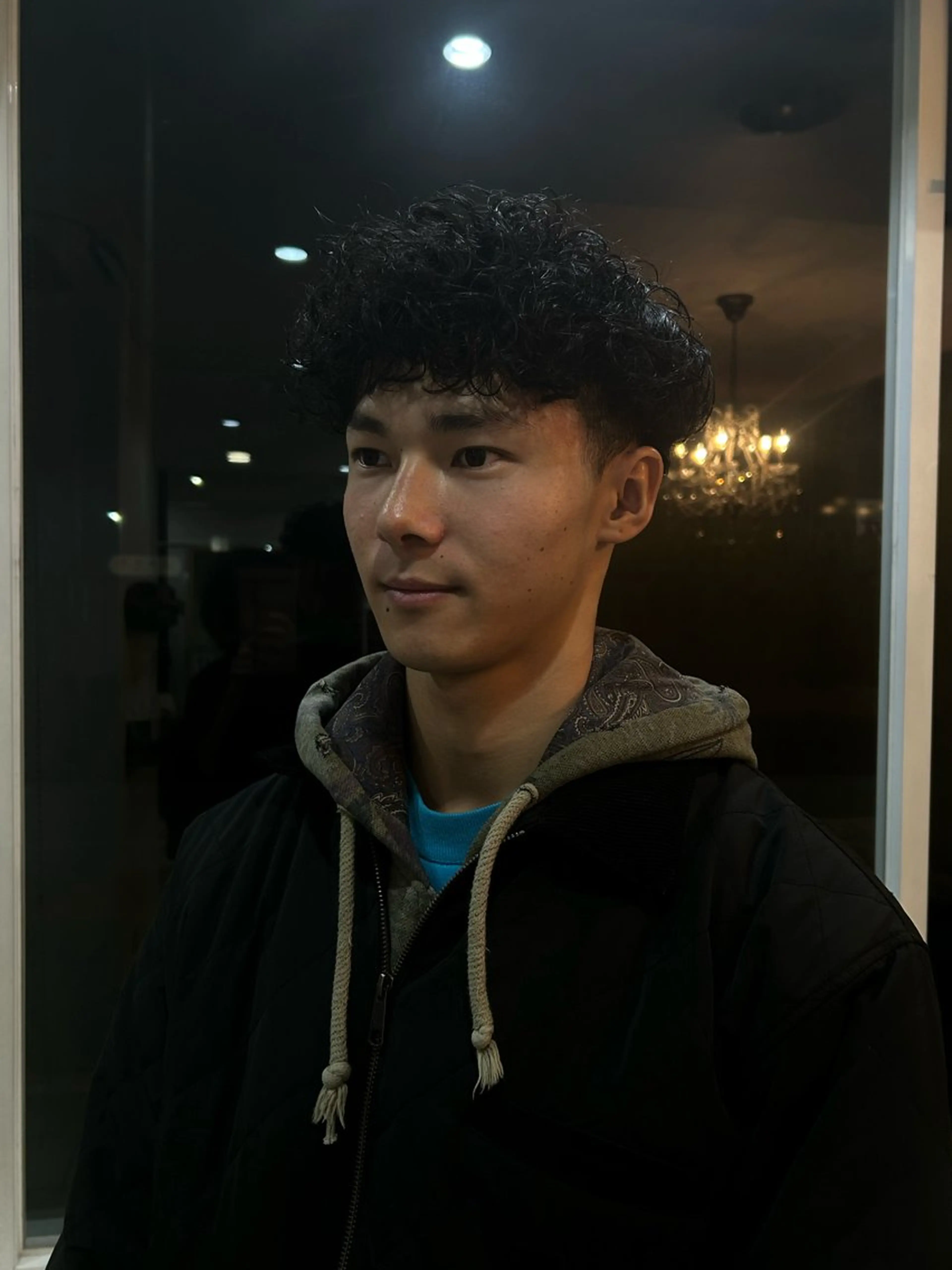 ショート パーマ メンズ スペインカール カット パーマ 堀田 柊のヘアスタイル